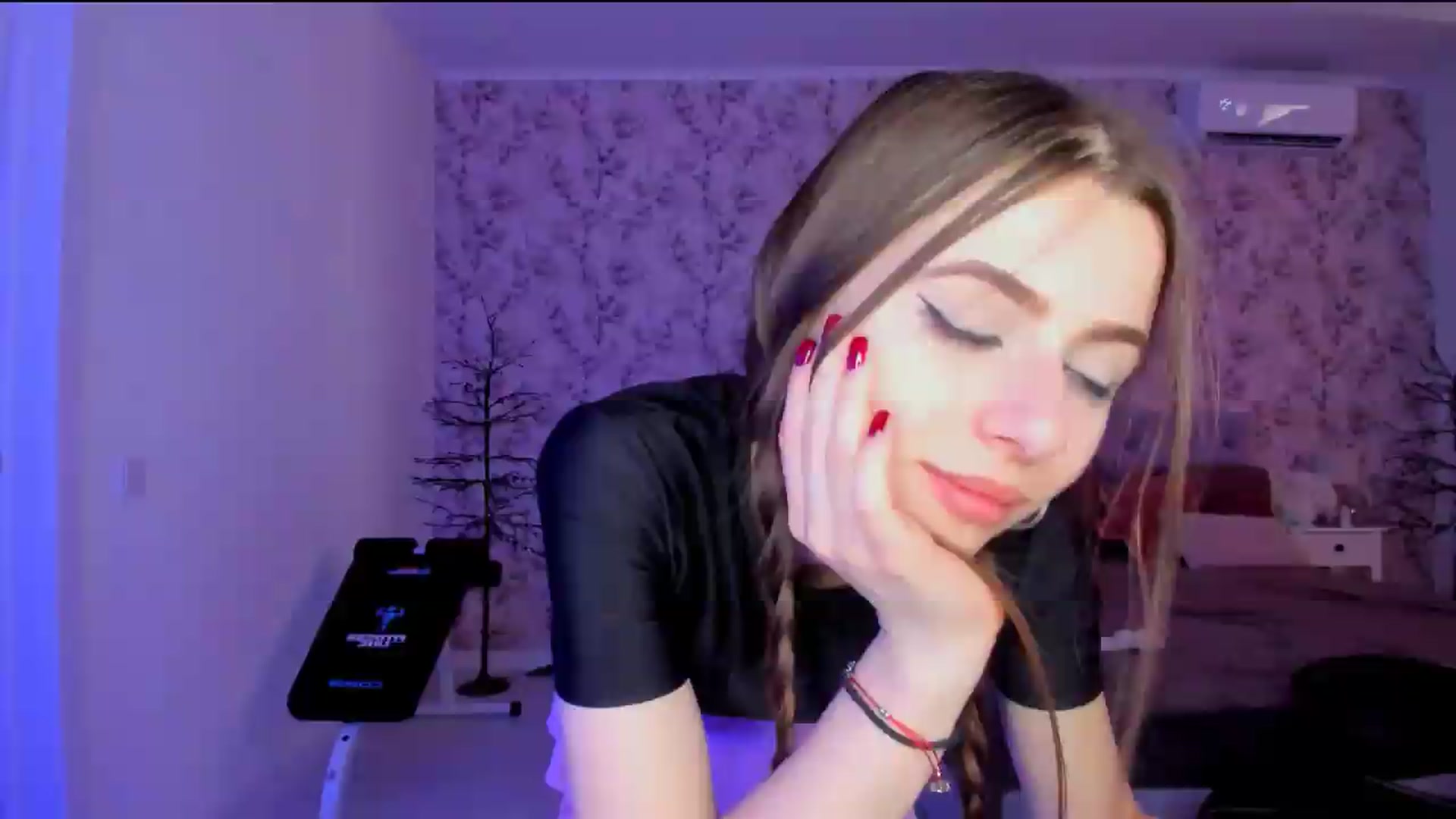 Gallery image thumbnail from Hotmolly_'s myfreecams stream on, 08/14/2026, 14:15 image 17 of 20