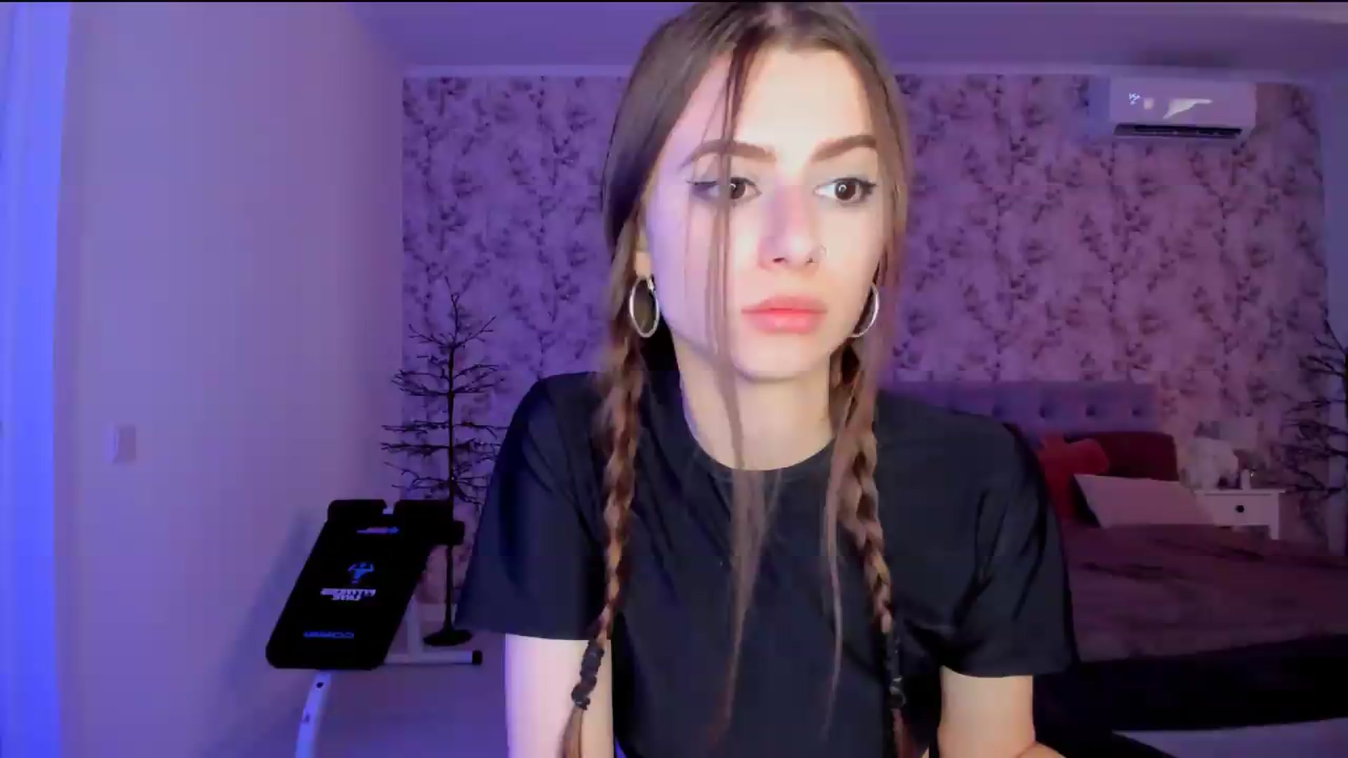 Gallery image thumbnail from Hotmolly_'s myfreecams stream on, 08/14/2026, 14:15 image 11 of 20