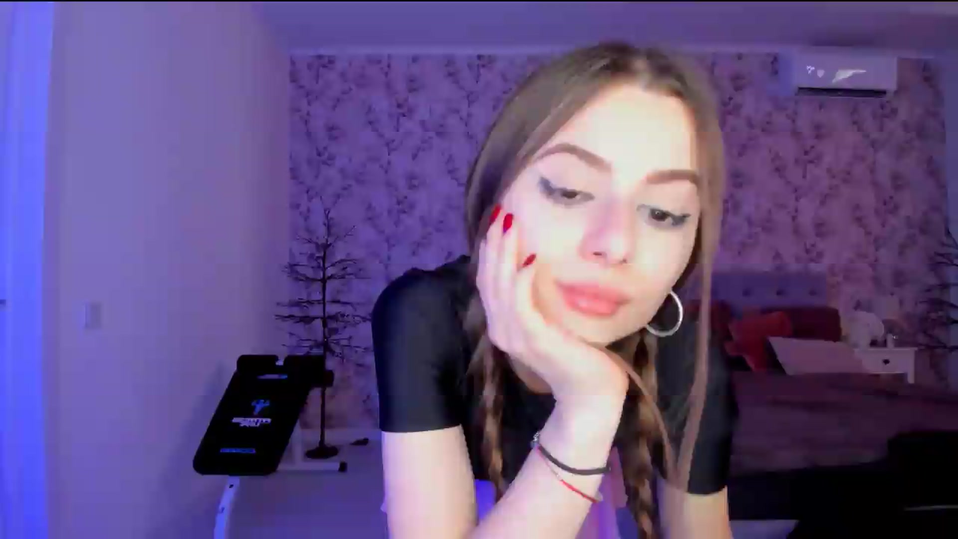 Gallery image thumbnail from Hotmolly_'s myfreecams stream on, 08/14/2026, 14:15 image 4 of 20
