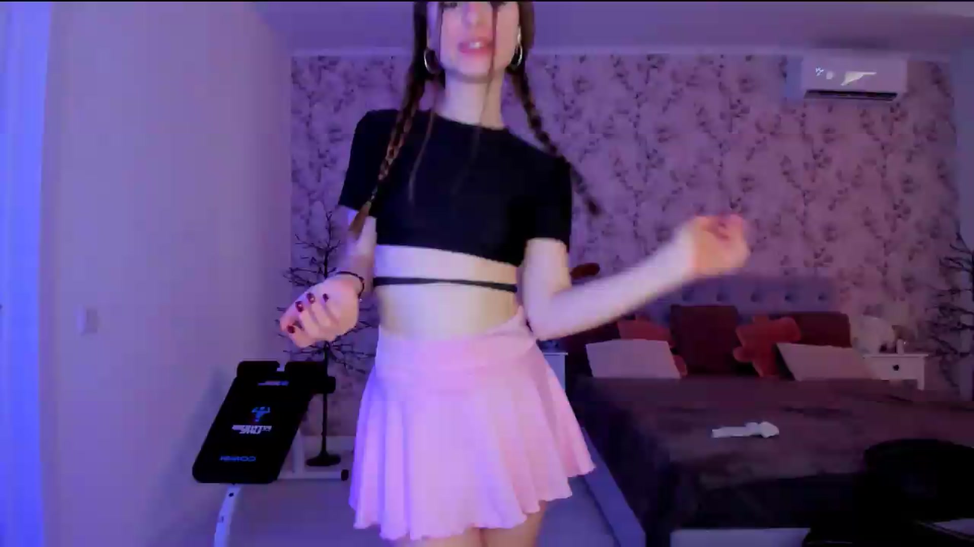 Gallery image thumbnail from Hotmolly_'s myfreecams stream on, 08/14/2026, 14:15 image 16 of 20
