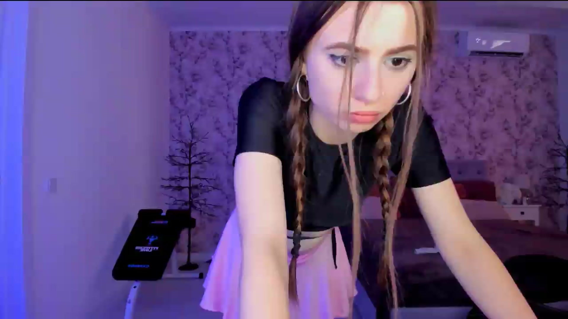 Gallery image thumbnail from Hotmolly_'s myfreecams stream on, 08/14/2026, 14:15 image 20 of 20