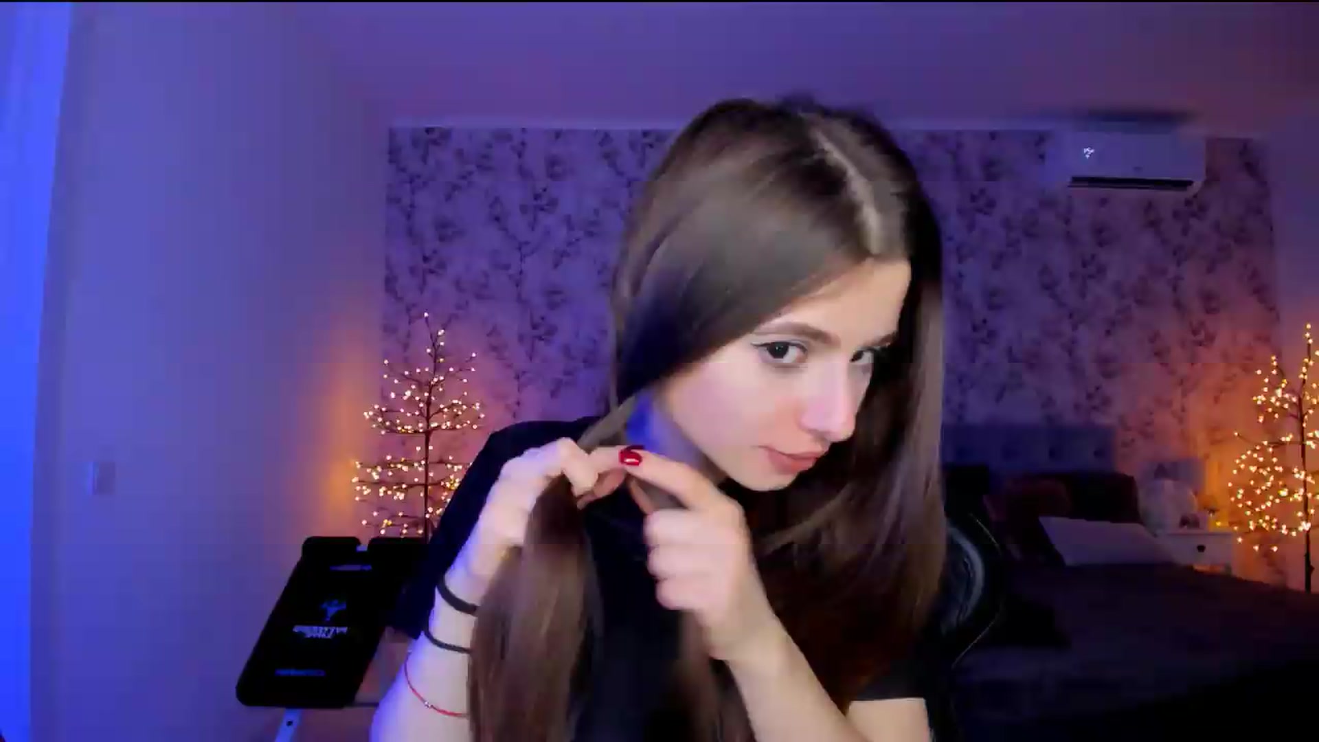 Gallery image thumbnail from Hotmolly_'s myfreecams stream on, 08/15/2026, 18:53 image 16 of 20
