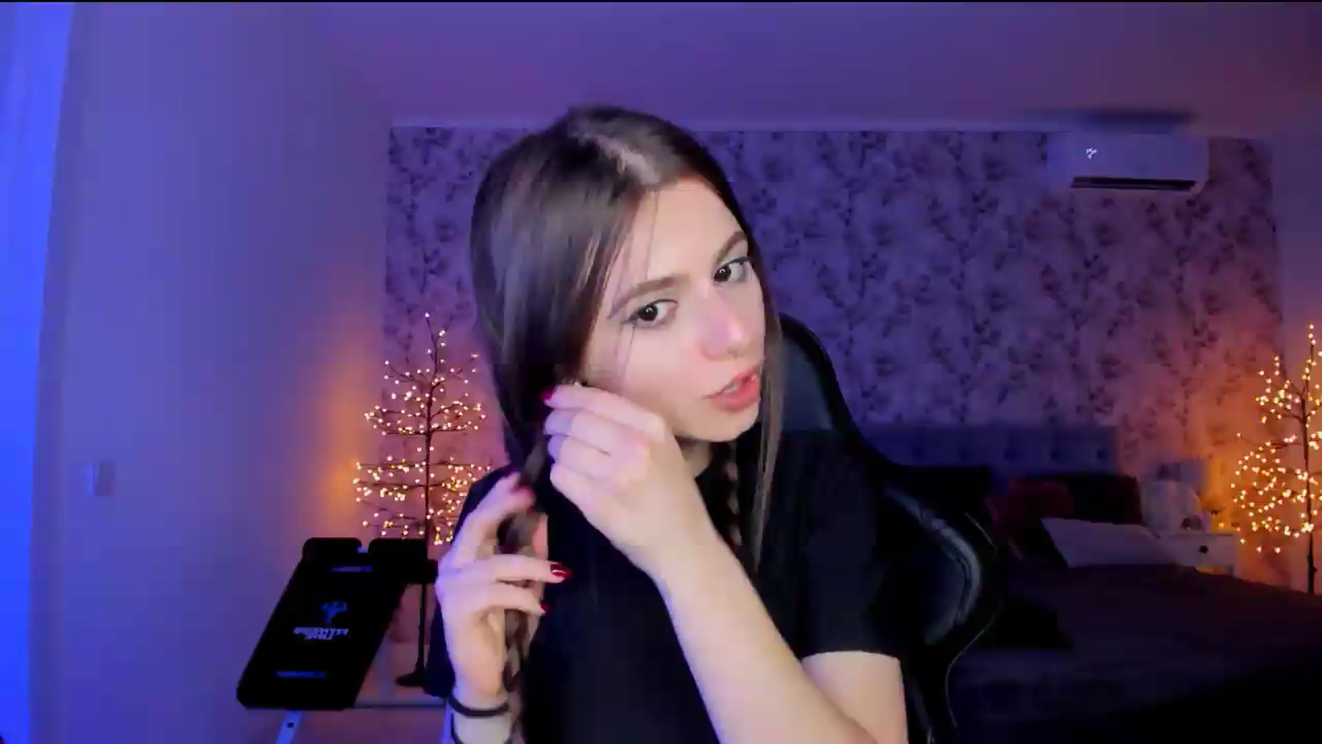 Gallery image thumbnail from Hotmolly_'s myfreecams stream on, 08/15/2026, 18:53 image 20 of 20