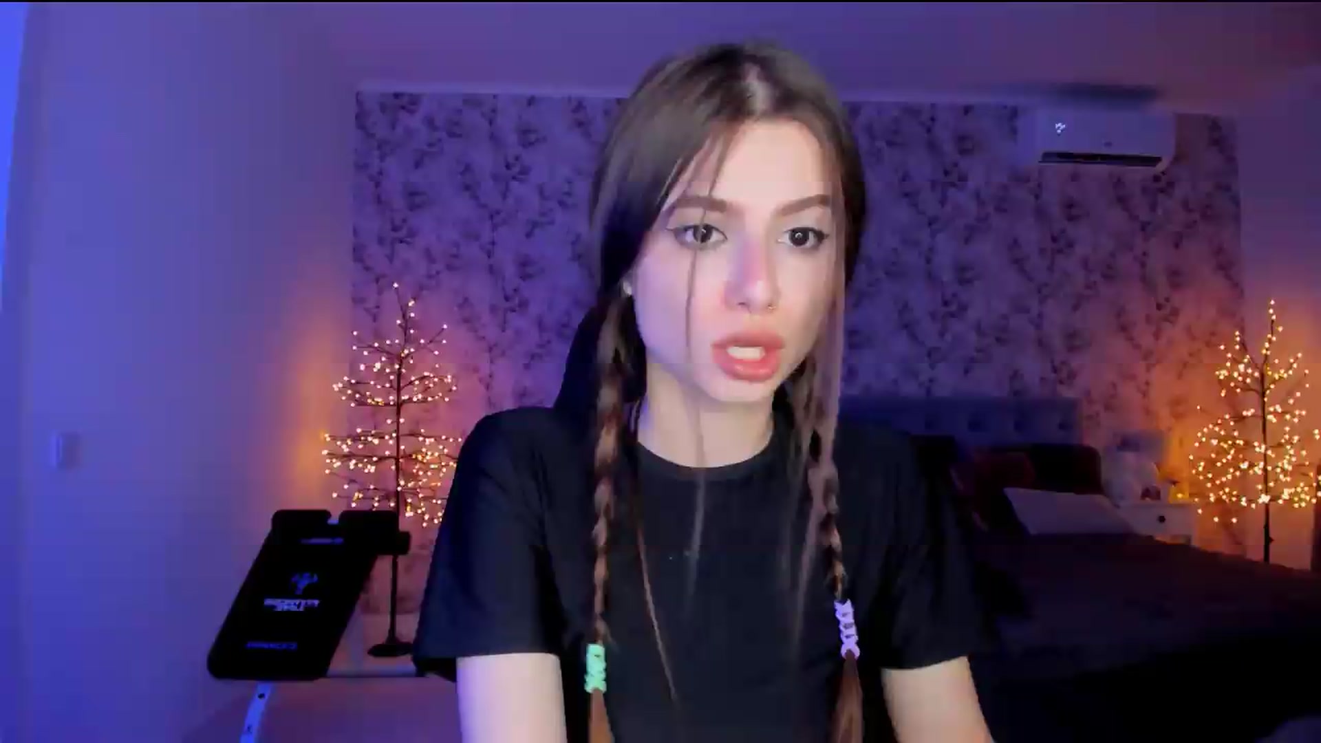 Gallery image thumbnail from Hotmolly_'s myfreecams stream on, 08/15/2026, 19:13 image 3 of 20