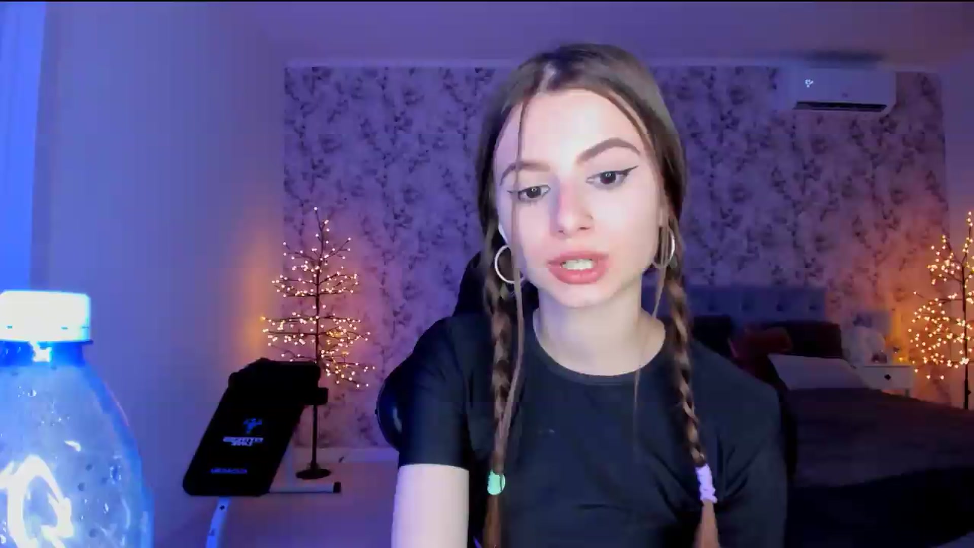 Gallery image thumbnail from Hotmolly_'s myfreecams stream on, 08/16/2026, 19:11 image 13 of 20