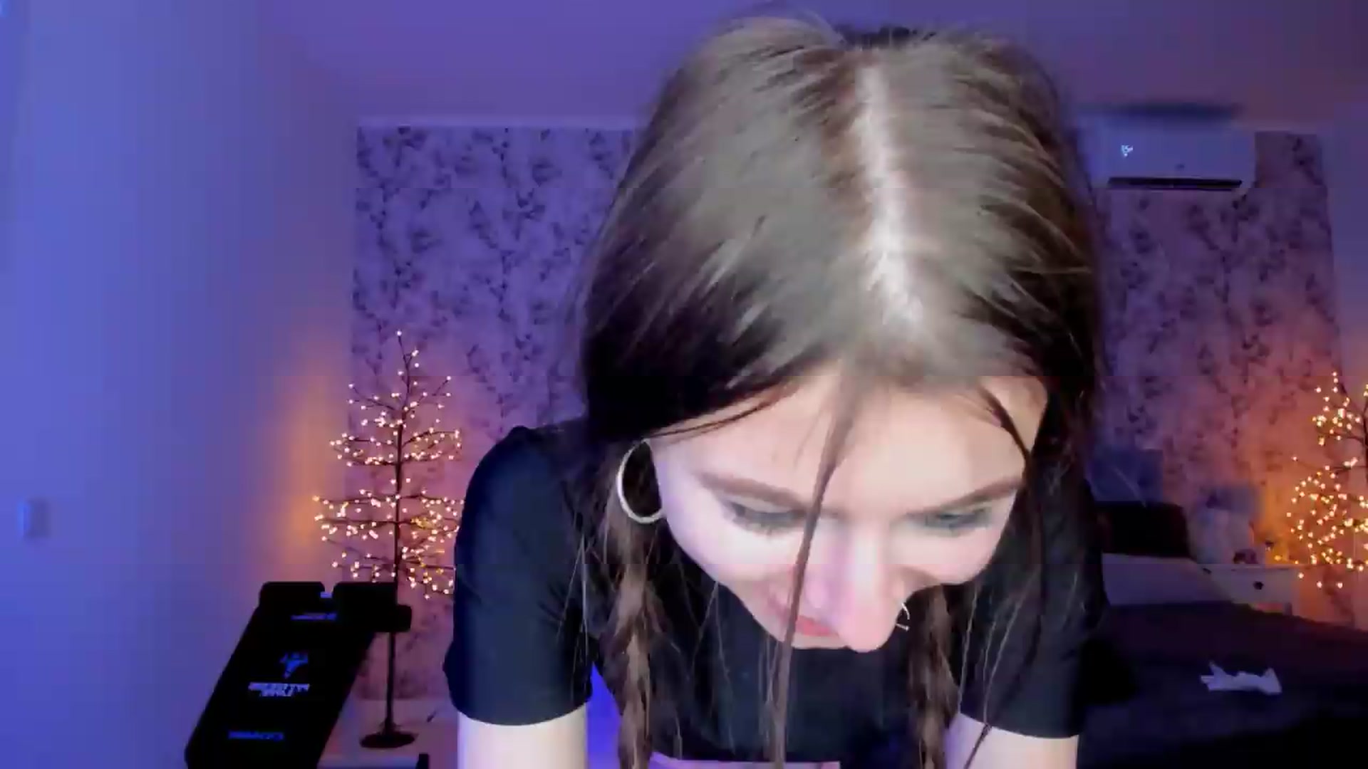 Gallery image thumbnail from Hotmolly_'s myfreecams stream on, 08/17/2026, 24:38 image 11 of 20