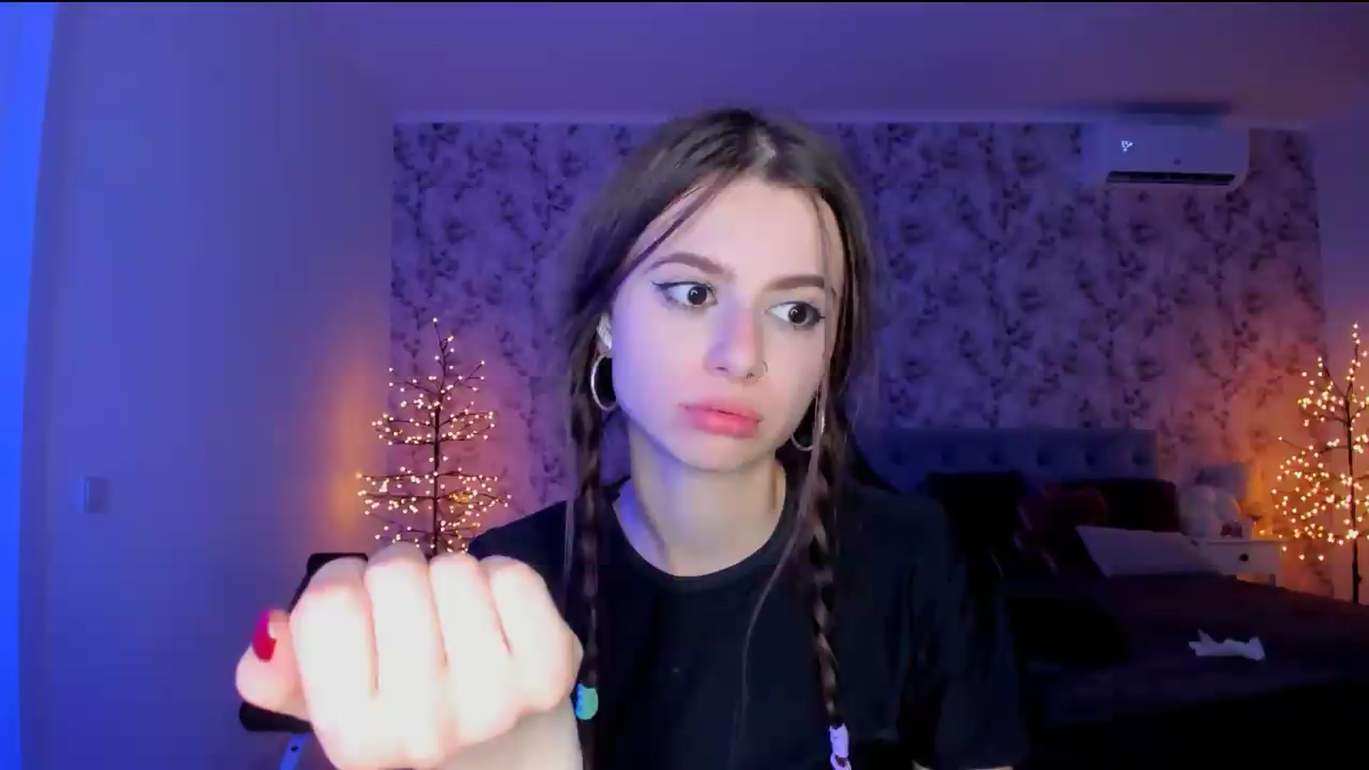 Gallery image thumbnail from Hotmolly_'s myfreecams stream on, 08/17/2026, 01:31 image 15 of 20