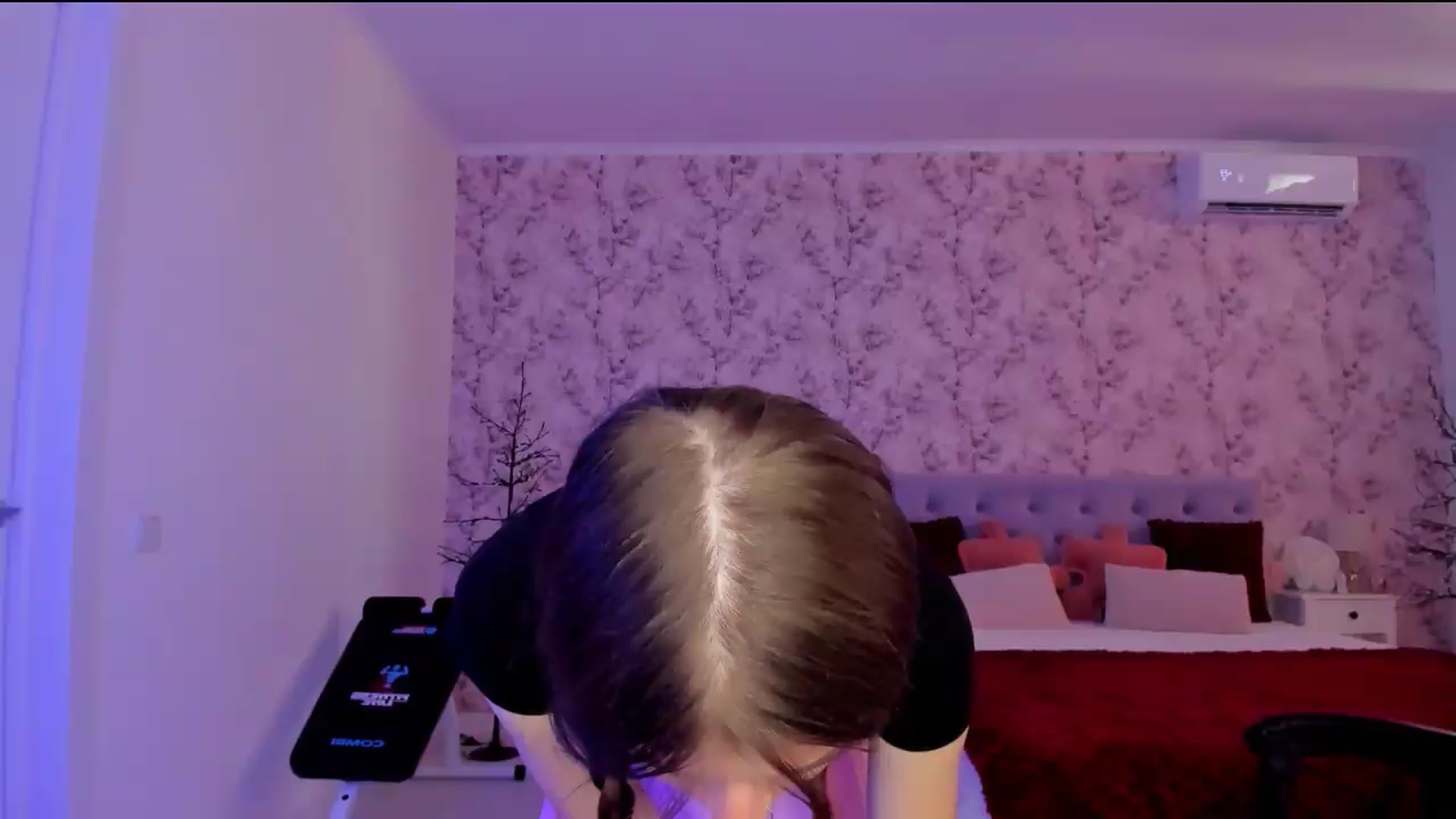 Gallery image thumbnail from Hotmolly_'s myfreecams stream on, 08/19/2026, 11:10 image 7 of 20