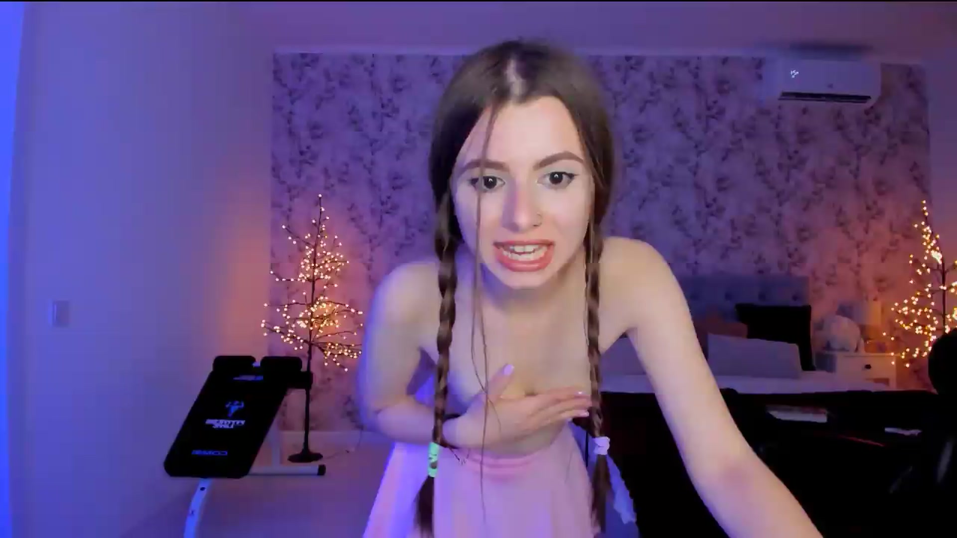 Gallery image thumbnail from Hotmolly_'s myfreecams stream on, 08/22/2026, 19:05 image 14 of 20