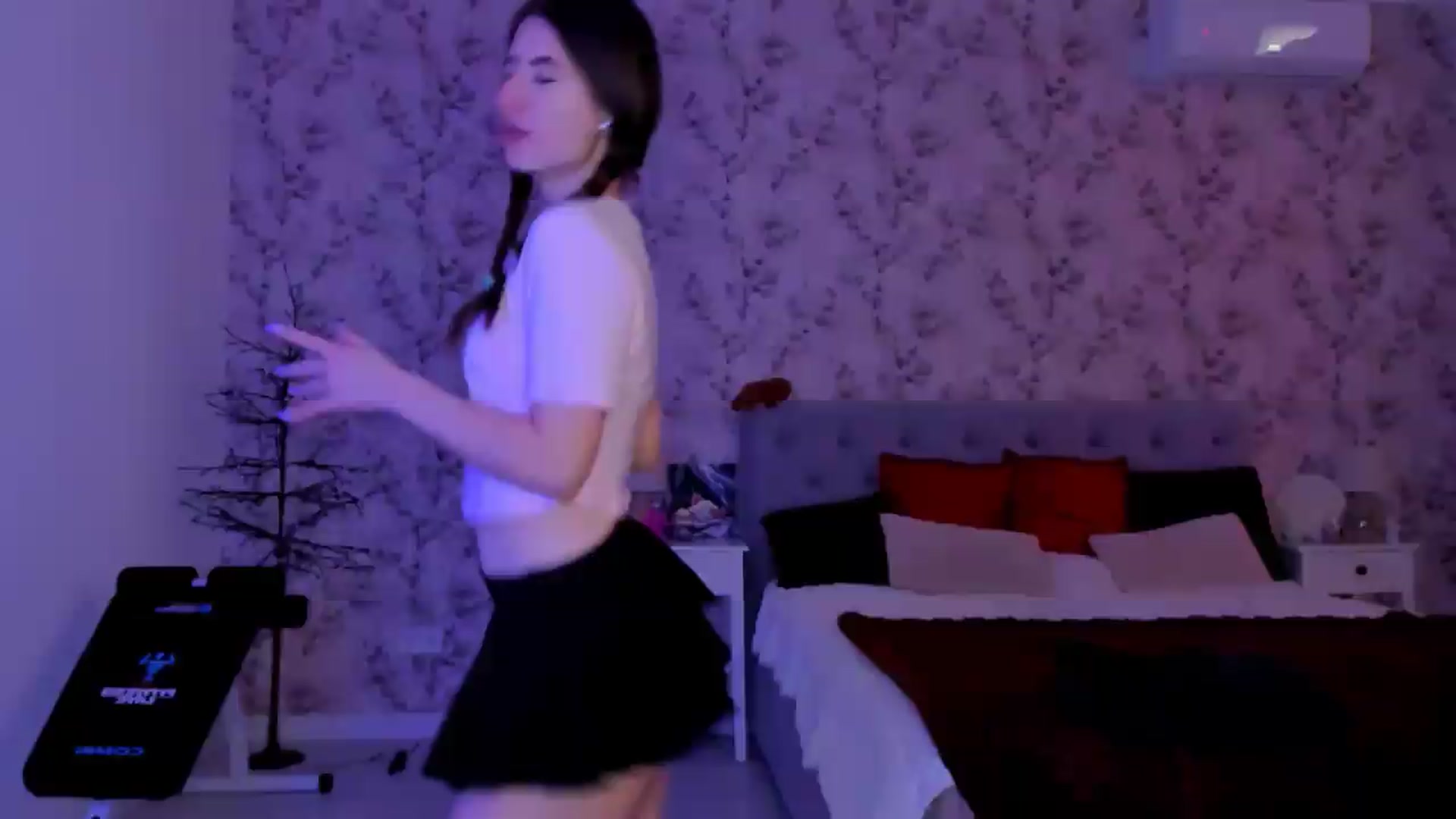 Gallery image thumbnail from Hotmolly_'s myfreecams stream on, 09/24/2026, 11:49 image 15 of 20