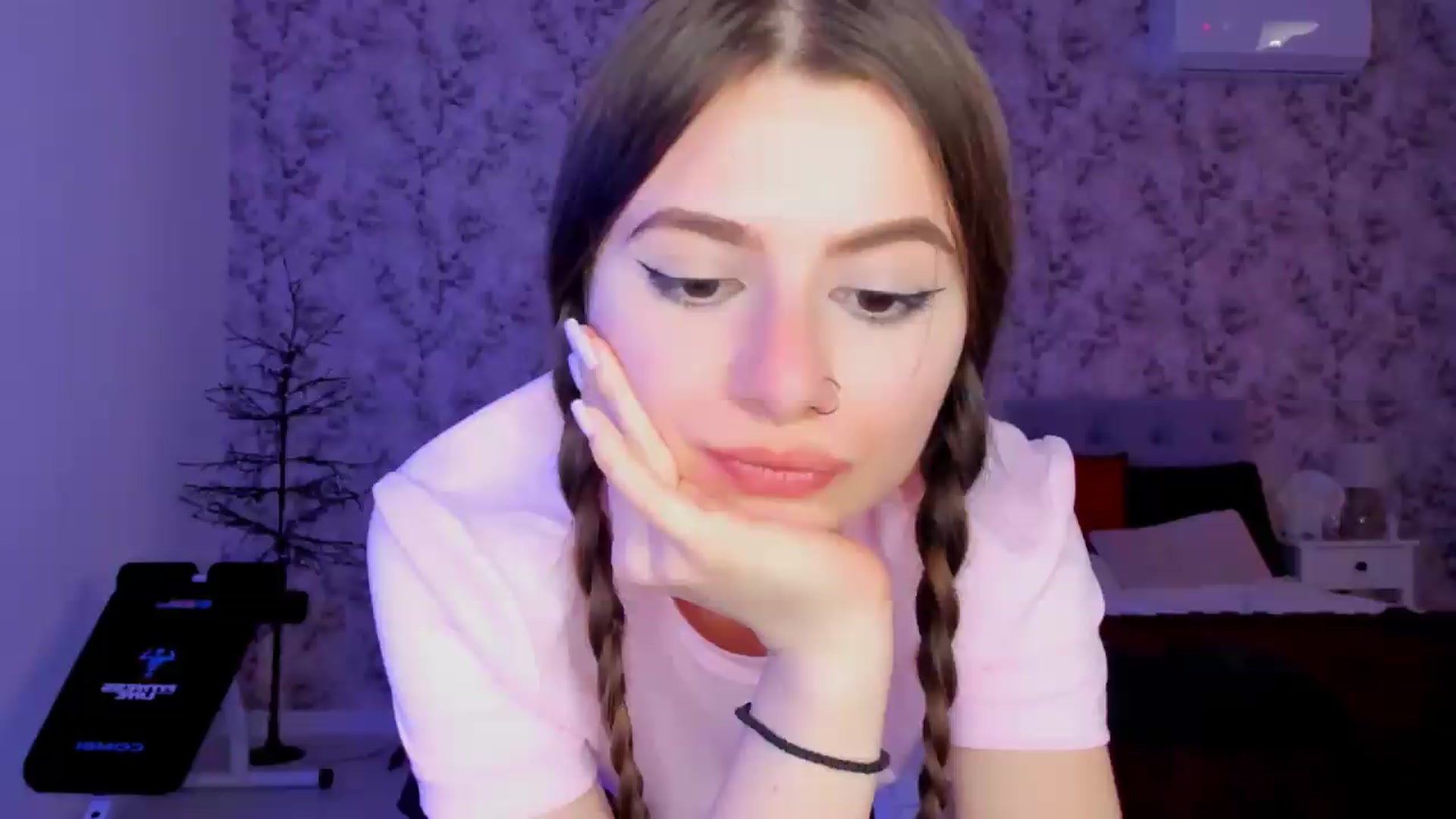 Gallery image thumbnail from Hotmolly_'s myfreecams stream on, 09/24/2026, 11:49 image 17 of 20
