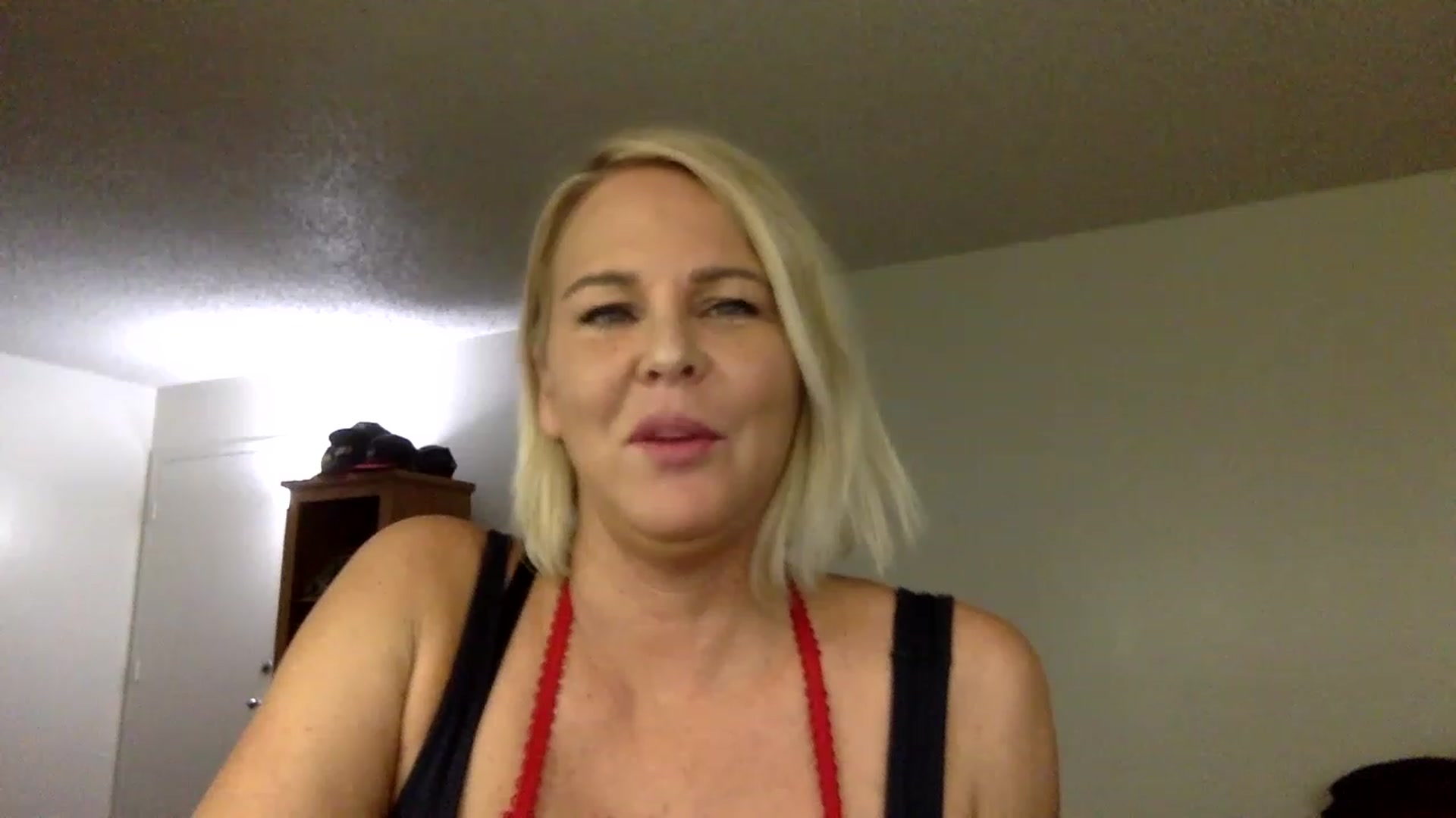 Gallery image thumbnail from Hotpinkbox00's myfreecams stream on, 03/01/2023, 02:29 image 7 of 20