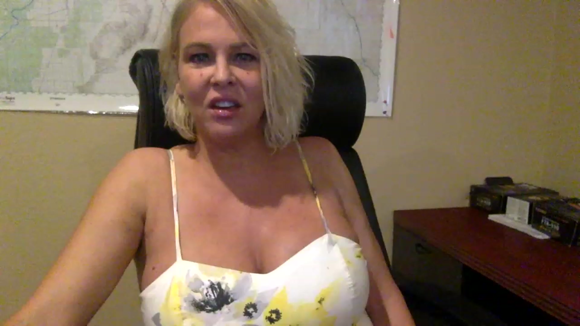 Gallery image thumbnail from Hotpinkbox00's myfreecams stream on, 03/20/2023, 19:52 image 1 of 20