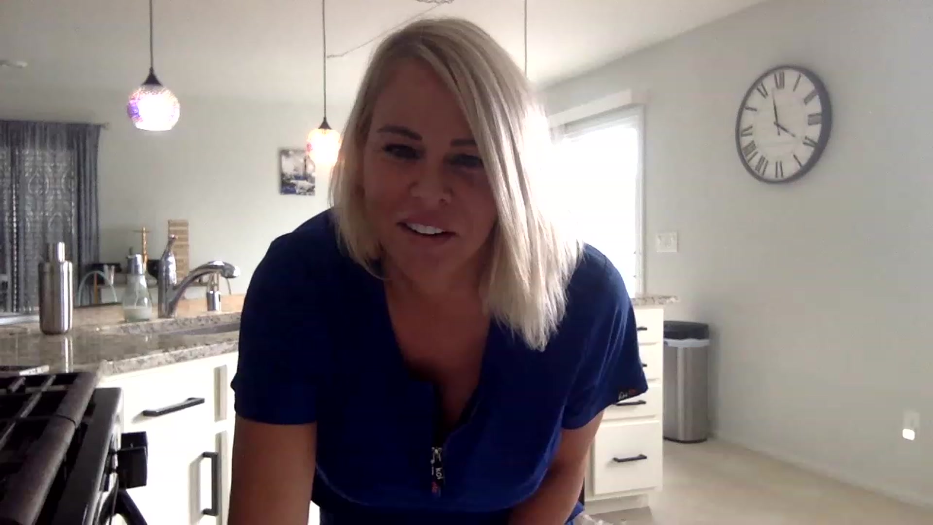 Gallery image thumbnail from Hotpinkbox00's myfreecams stream on, 08/20/2023, 23:41 image 4 of 20