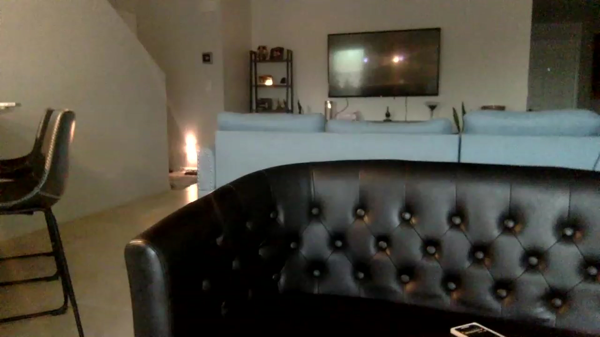 Gallery image thumbnail from Hotpinkbox00's myfreecams stream on, 08/21/2023, 01:25 image 18 of 20