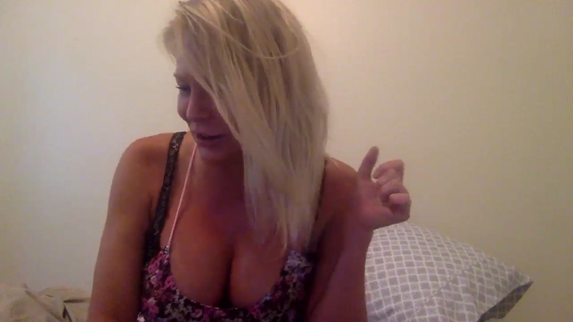 Gallery image thumbnail from Hotpinkbox00's myfreecams stream on, 11/09/2024, 17:01 image 13 of 20