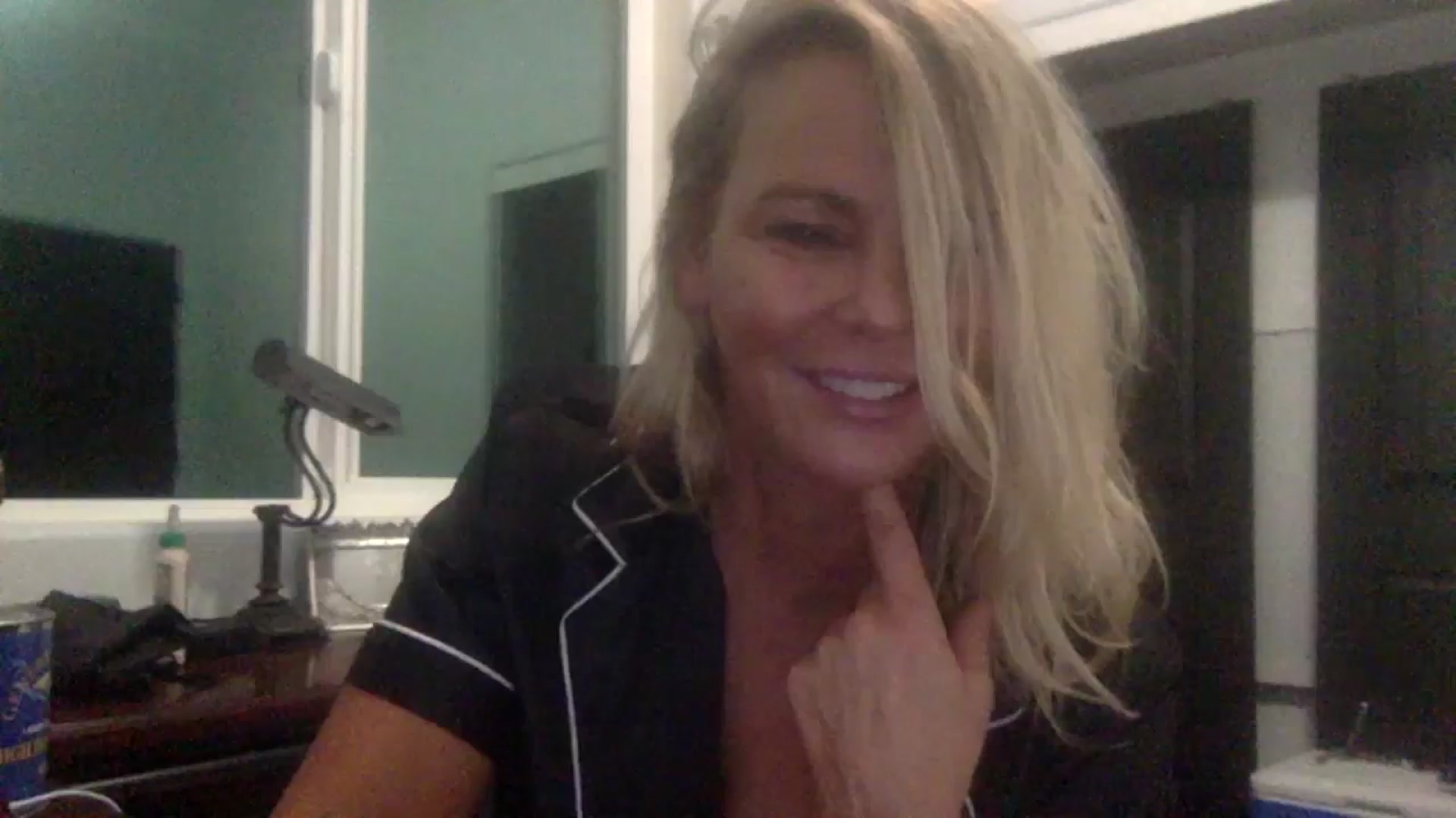 Gallery image thumbnail from Hotpinkbox00's myfreecams stream on, 12/13/2024, 13:07 image 15 of 20