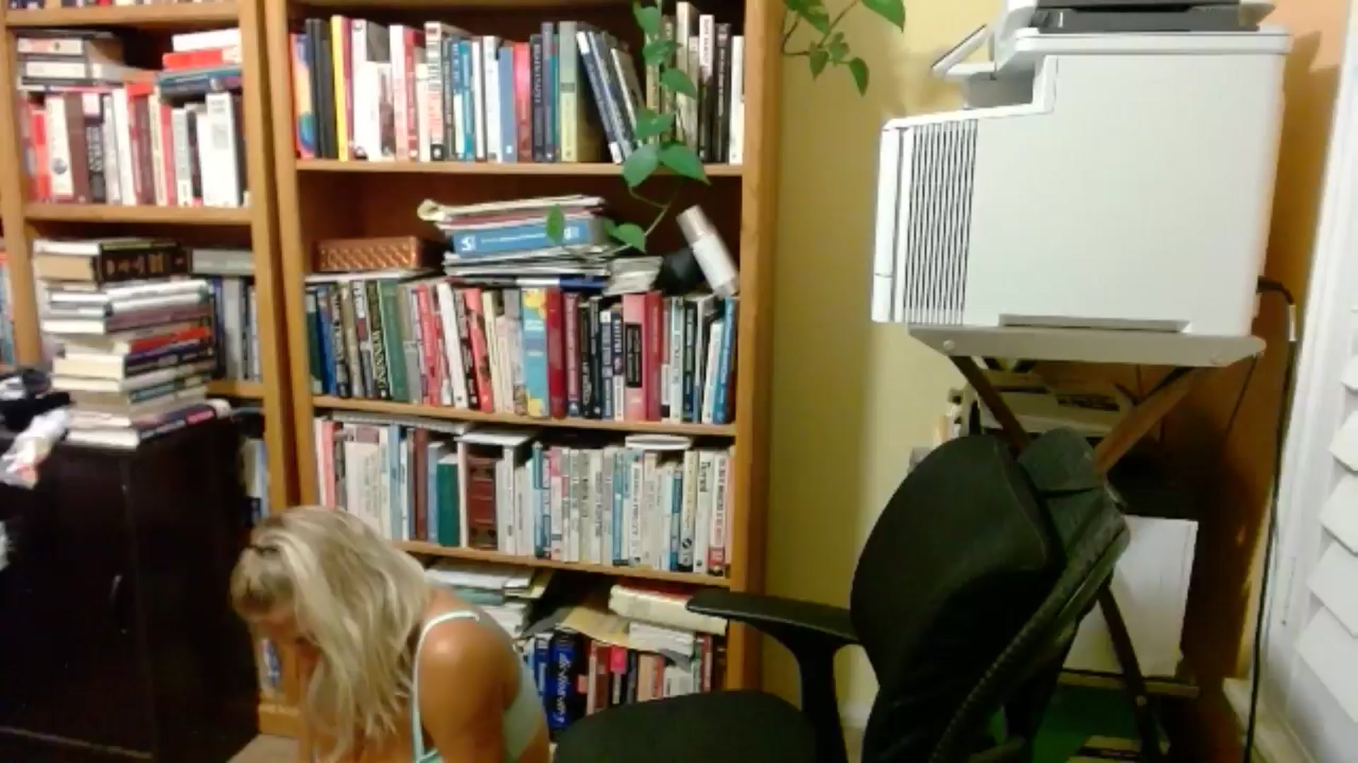 Gallery image thumbnail from Hotpinkbox00's myfreecams stream on, 06/22/2025, 11:10 image 14 of 20