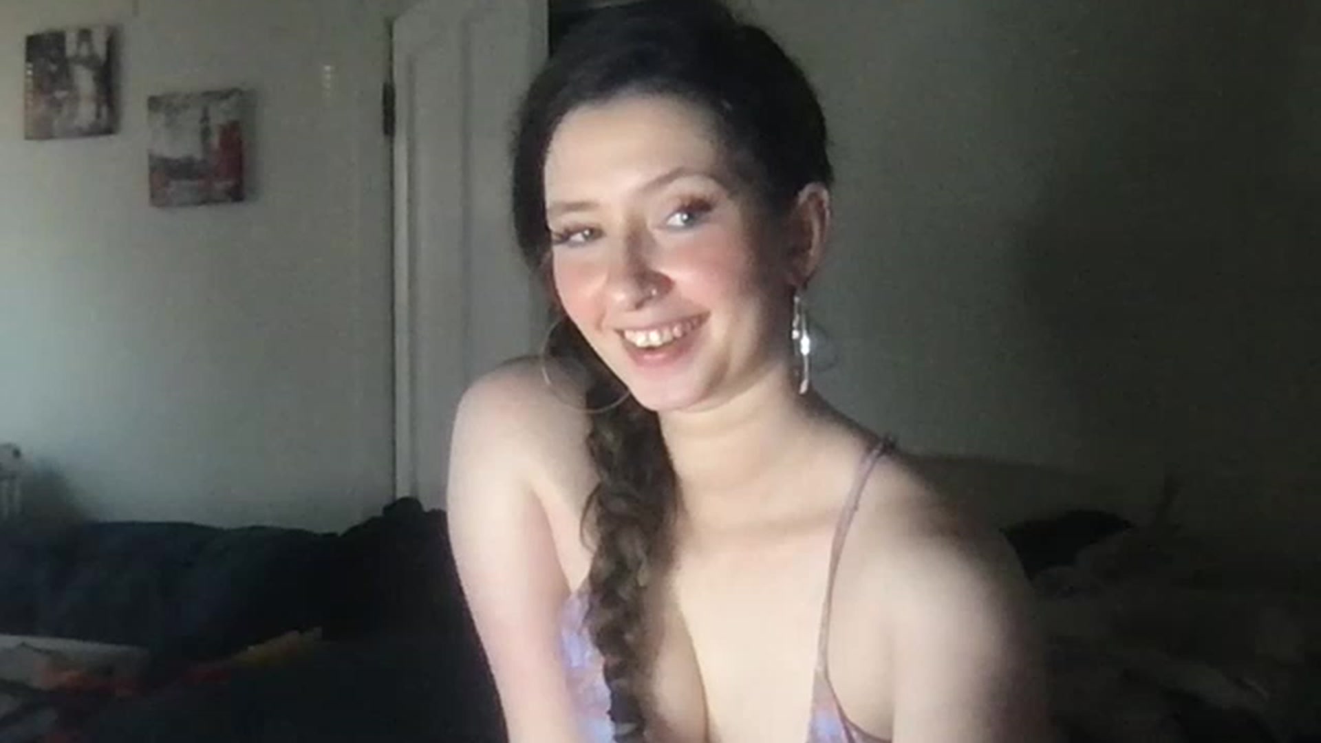 Gallery image thumbnail from Hott_couple23's myfreecams stream on, 11/20/2022, 22:22 image 10 of 20