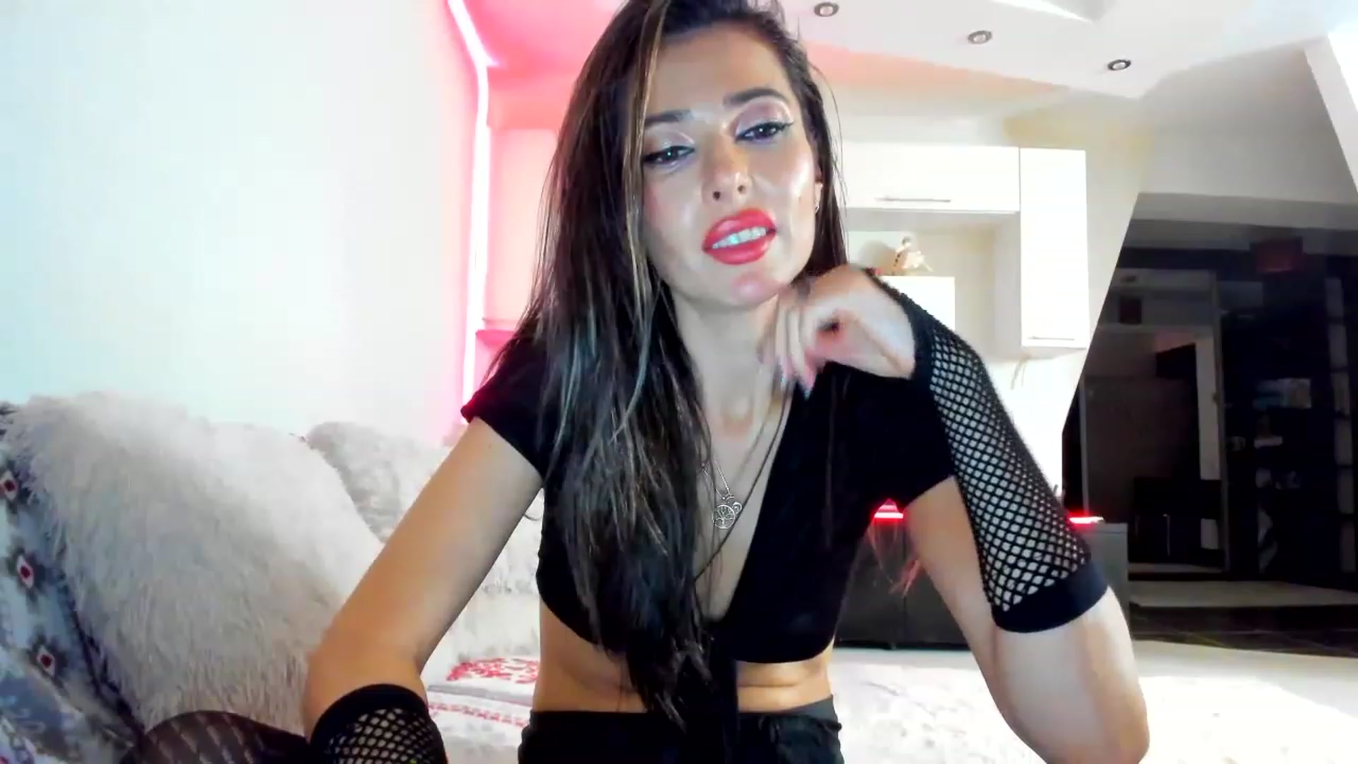 Gallery image thumbnail from Hottestbabe69's myfreecams stream on, 01/21/2023, 01:55 image 18 of 20