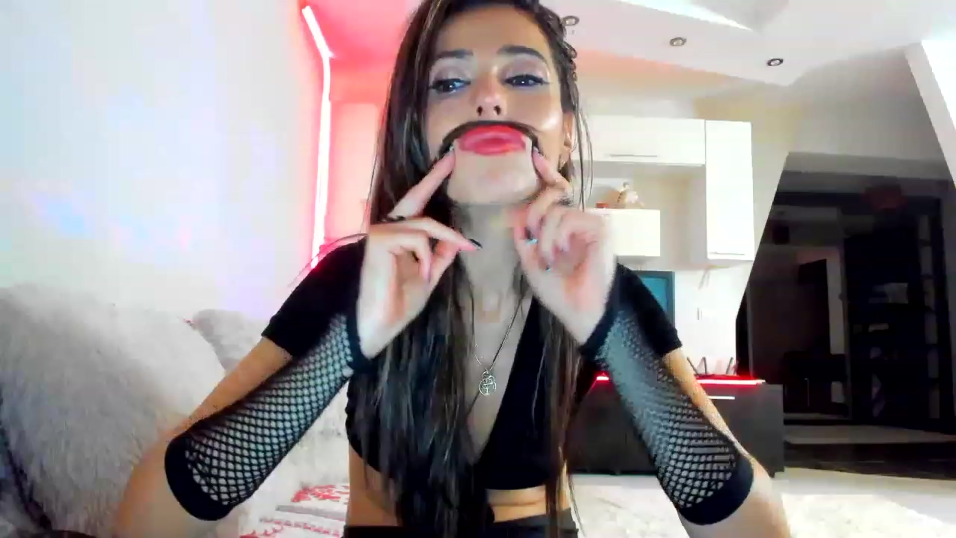 Gallery image thumbnail from Hottestbabe69's myfreecams stream on, 01/21/2023, 01:55 image 7 of 20