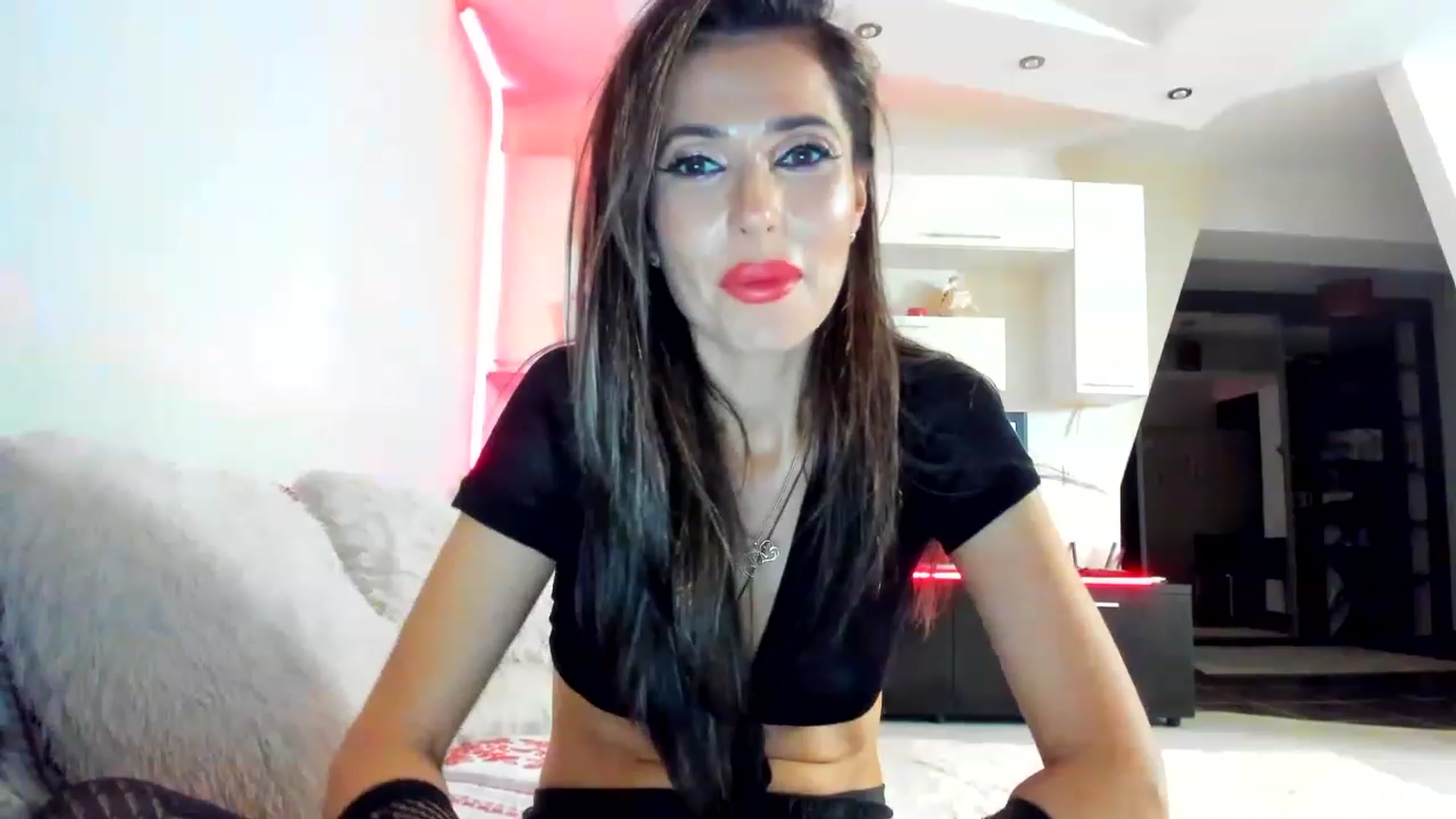 Gallery image thumbnail from Hottestbabe69's myfreecams stream on, 01/21/2023, 01:55 image 6 of 20