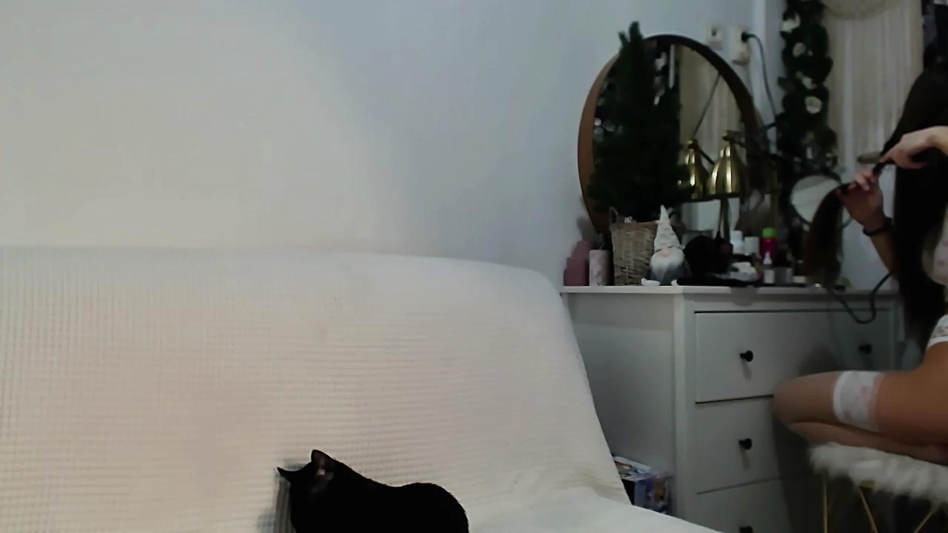 Gallery image thumbnail from HottieEva_'s myfreecams stream on, 01/29/2023, 01:41 image 8 of 20