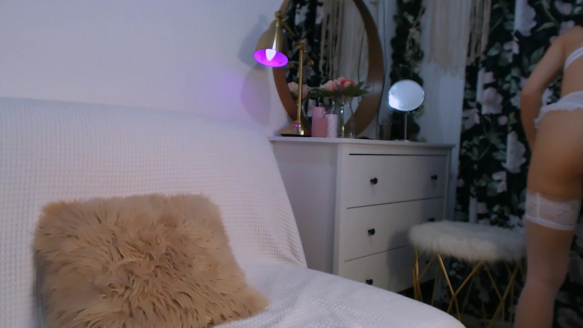 Gallery image thumbnail from HottieEva_'s myfreecams stream on, 02/27/2023, 23:13 image 14 of 20