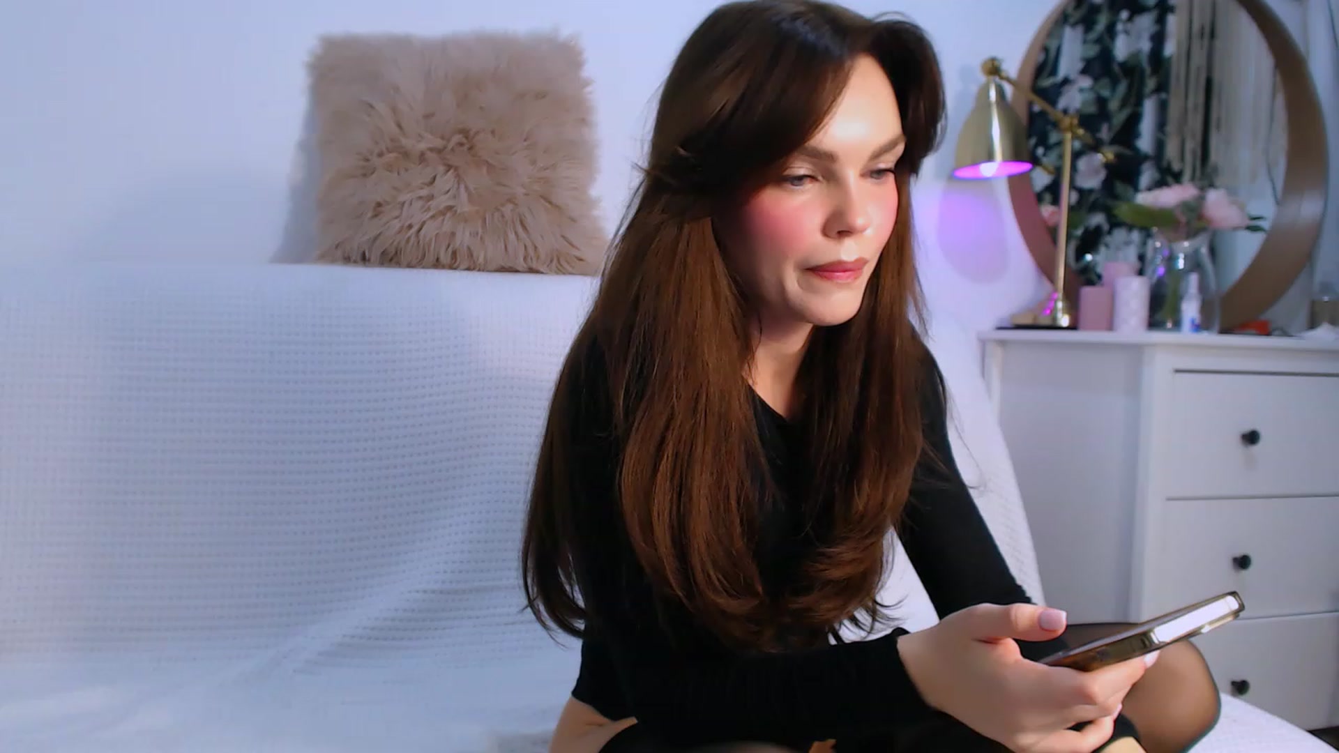 Gallery image thumbnail from HottieEva_'s myfreecams stream on, 03/06/2023, 22:27 image 1 of 20