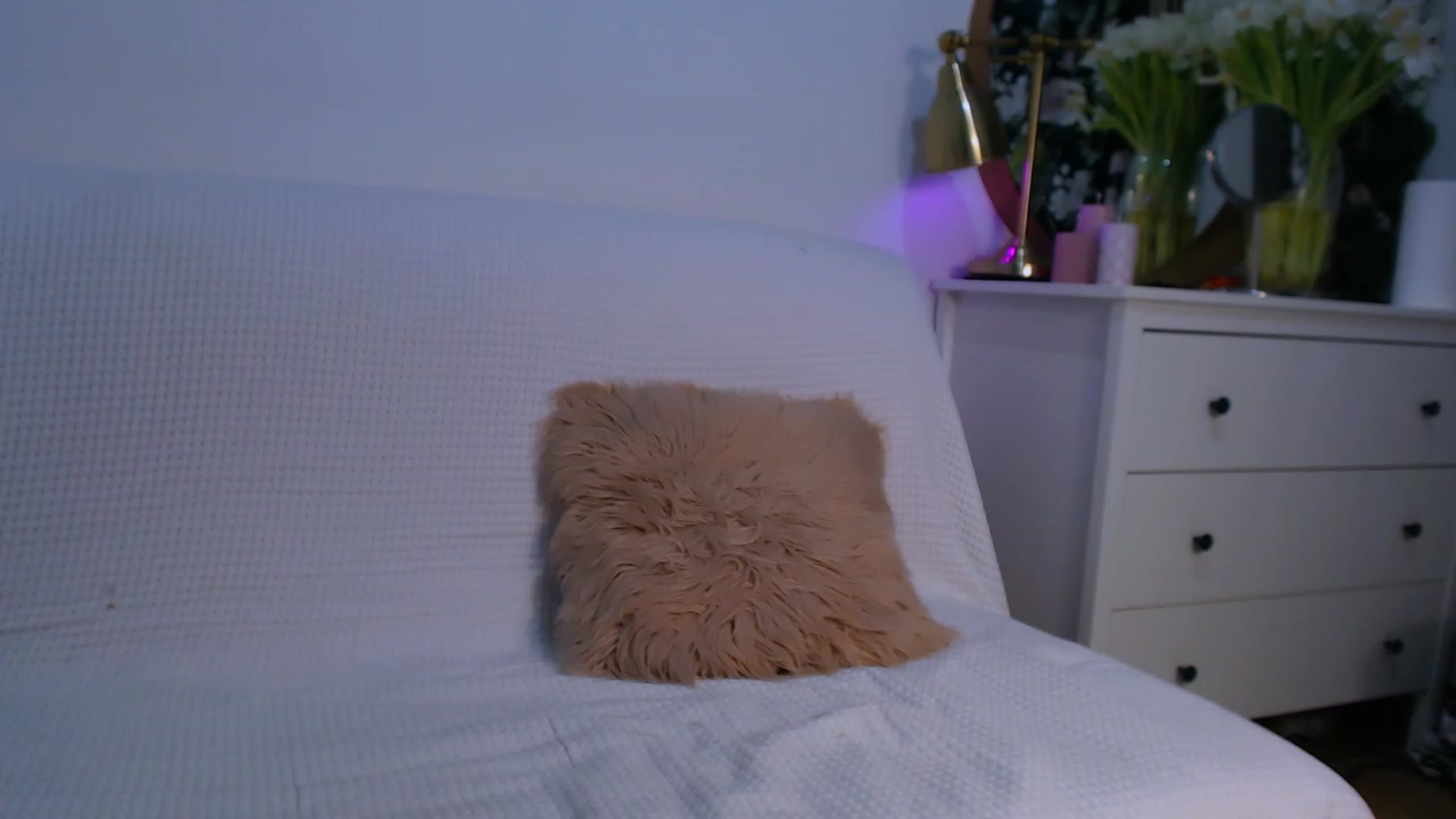 Gallery image thumbnail from HottieEva_'s myfreecams stream on, 03/12/2023, 15:51 image 17 of 20