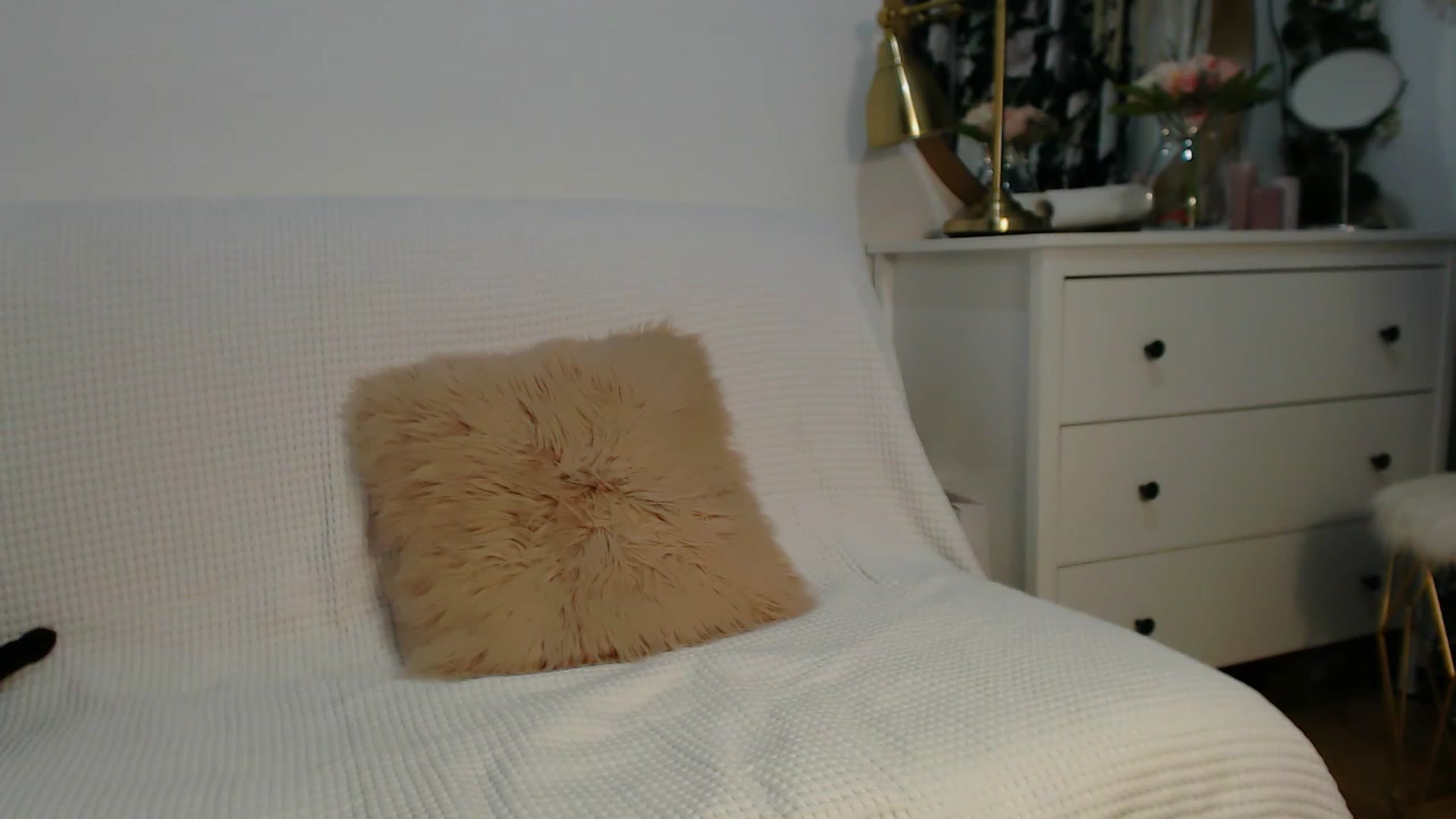 Gallery image thumbnail from HottieEva_'s myfreecams stream on, 04/25/2023, 21:12 image 16 of 20
