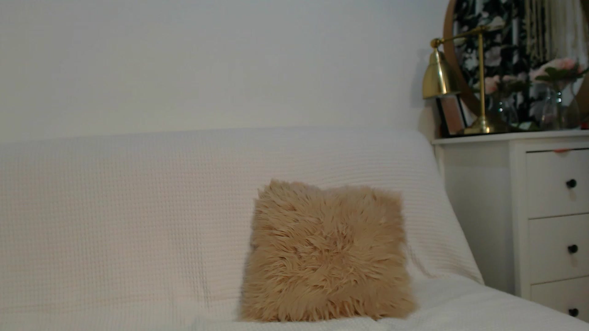 Gallery image thumbnail from HottieEva_'s myfreecams stream on, 08/14/2023, 22:35 image 5 of 20