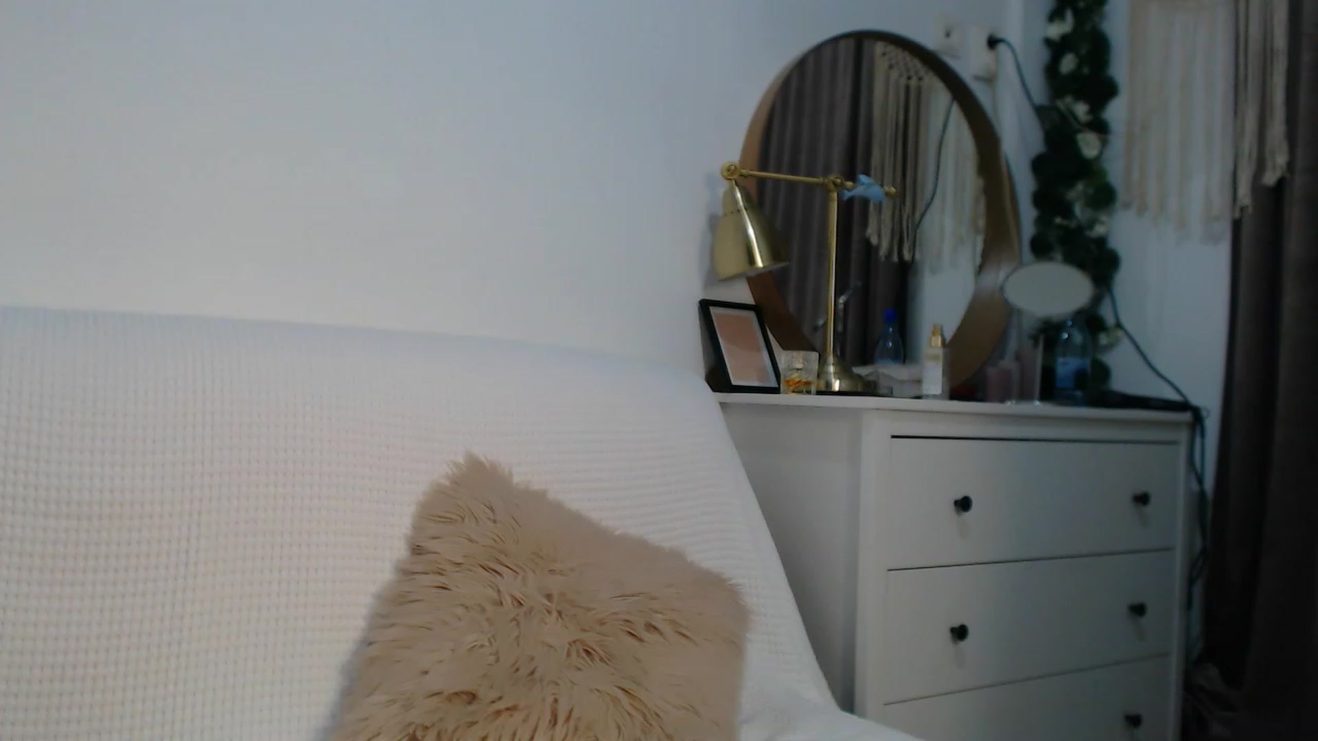 Gallery image thumbnail from HottieEva_'s myfreecams stream on, 11/22/2023, 24:11 image 7 of 20