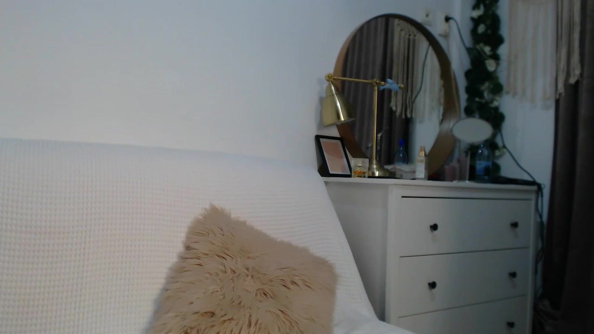 Gallery image thumbnail from HottieEva_'s myfreecams stream on, 11/22/2023, 24:11 image 9 of 20