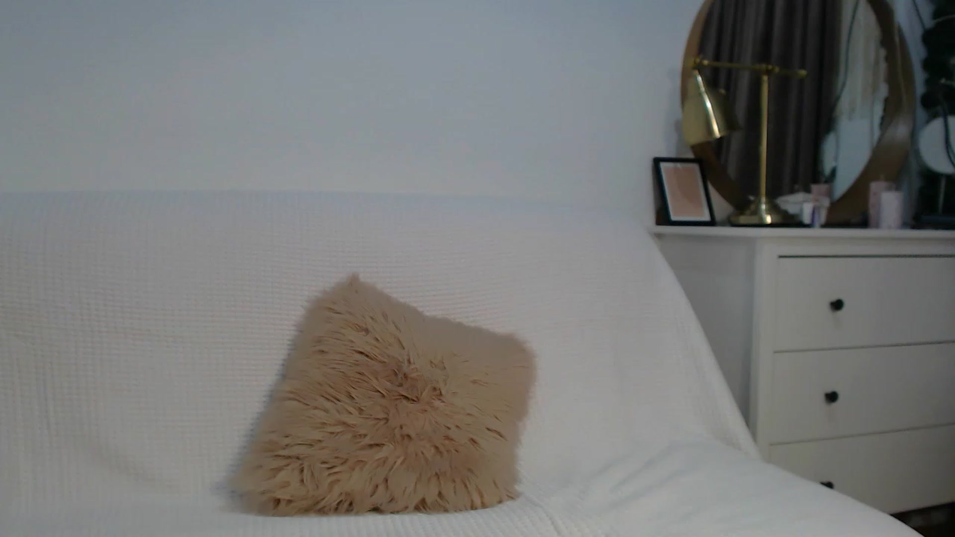 Gallery image thumbnail from HottieEva_'s myfreecams stream on, 12/07/2023, 24:01 image 18 of 20