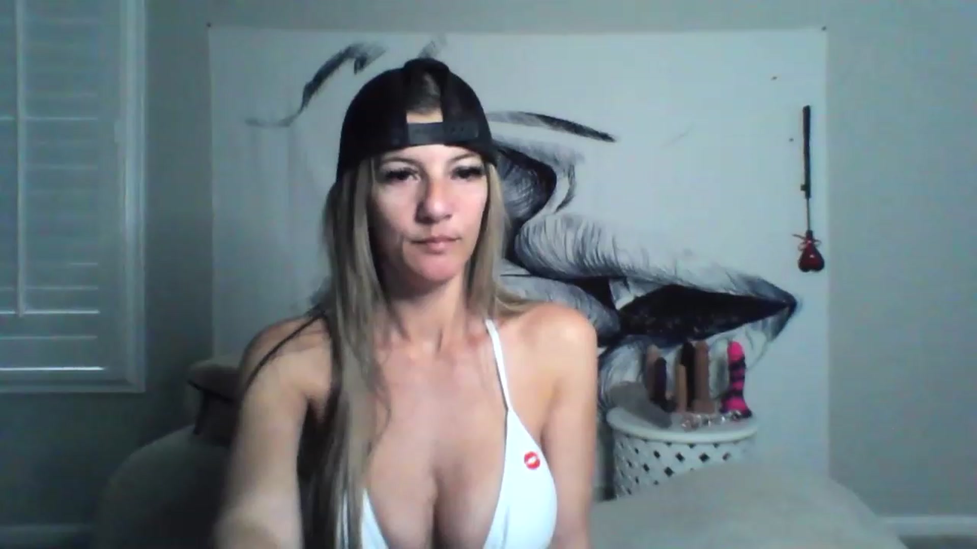 Gallery image thumbnail from Hotwifebre's myfreecams stream on, 01/31/2023, 16:59 image 3 of 20