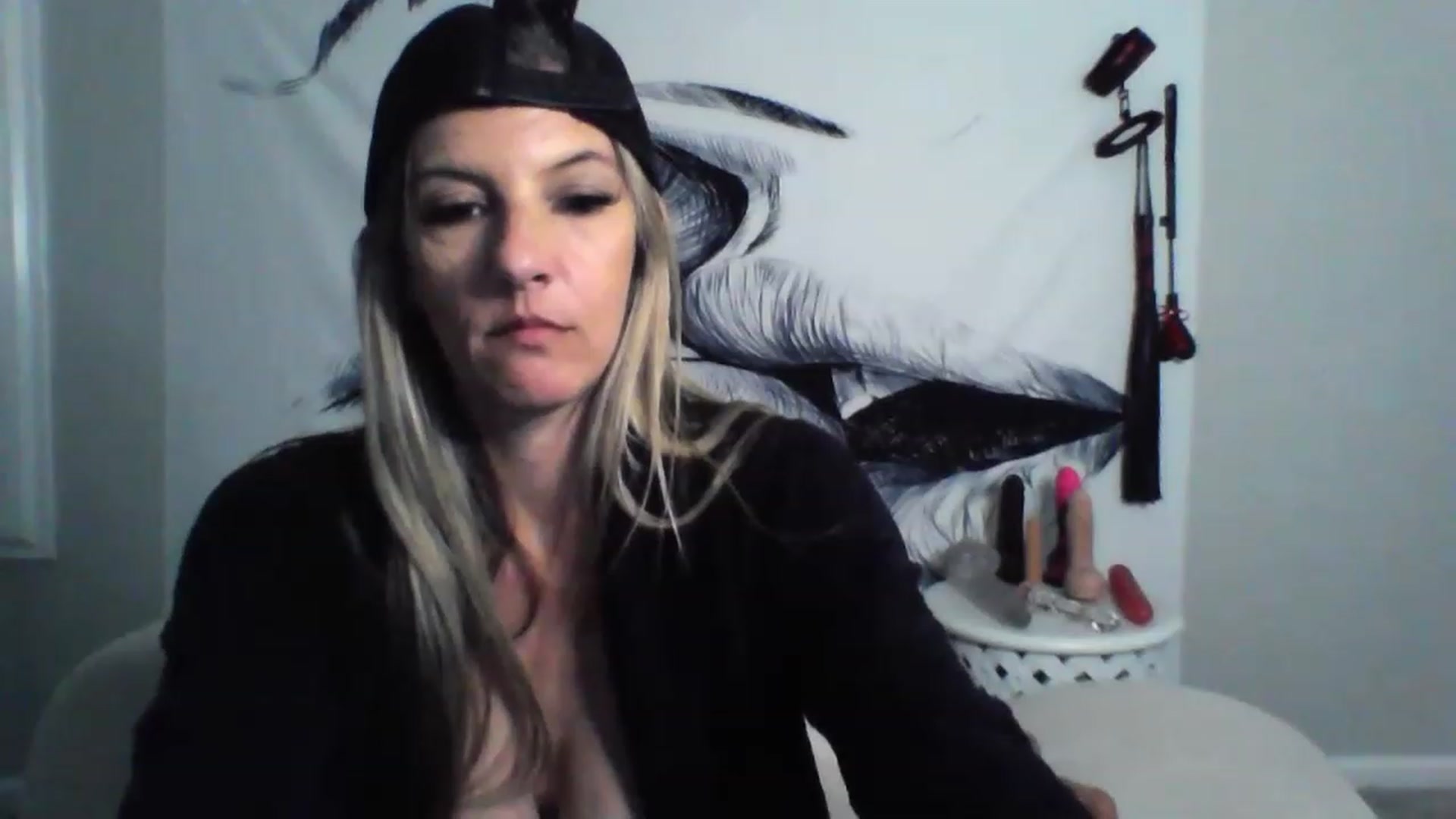 Gallery image thumbnail from Hotwifebre's myfreecams stream on, 03/22/2023, 19:36 image 20 of 20