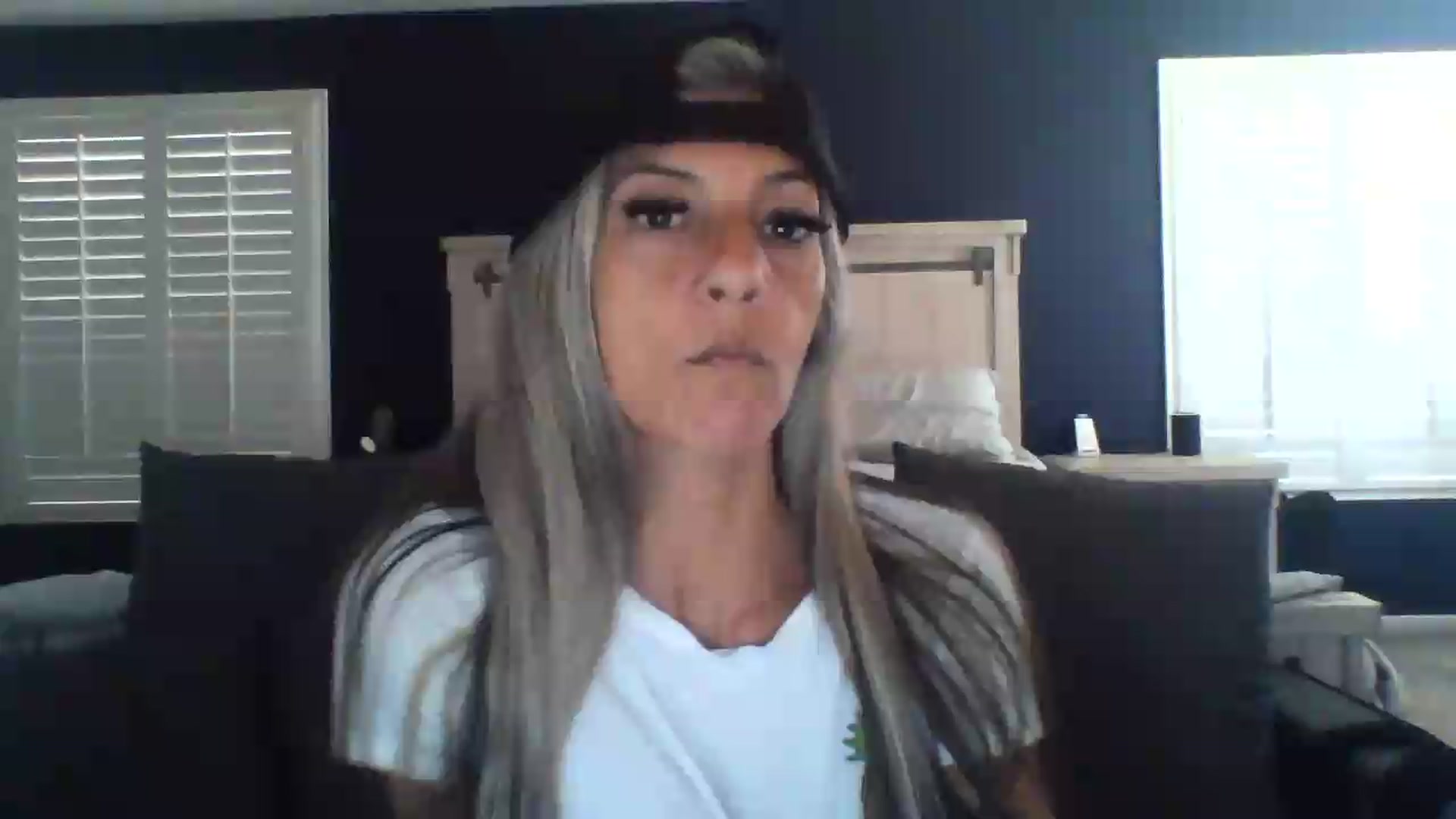 Gallery image thumbnail from Hotwifebre's myfreecams stream on, 08/11/2026, 16:58 image 2 of 20