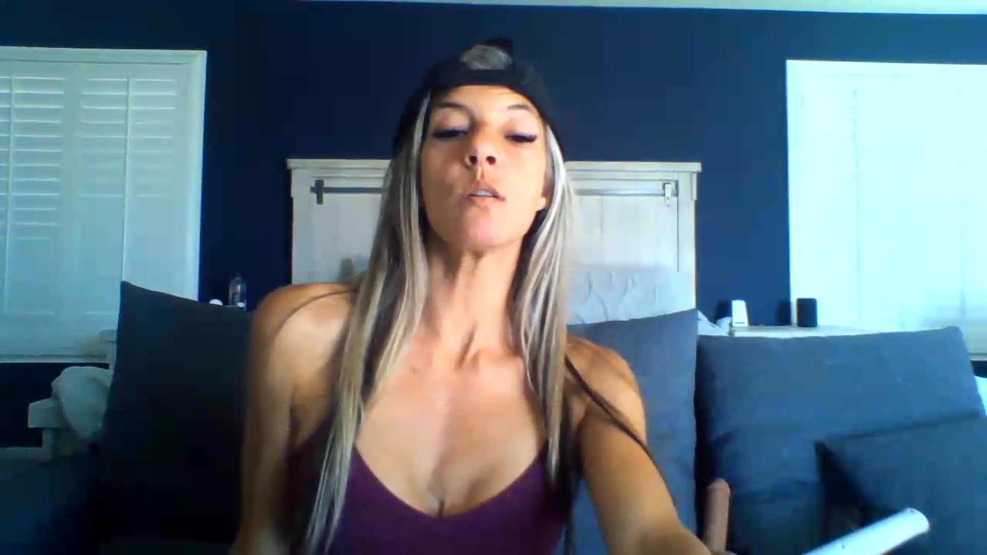 Gallery image thumbnail from Hotwifebre's myfreecams stream on, 09/03/2026, 16:52 image 17 of 20