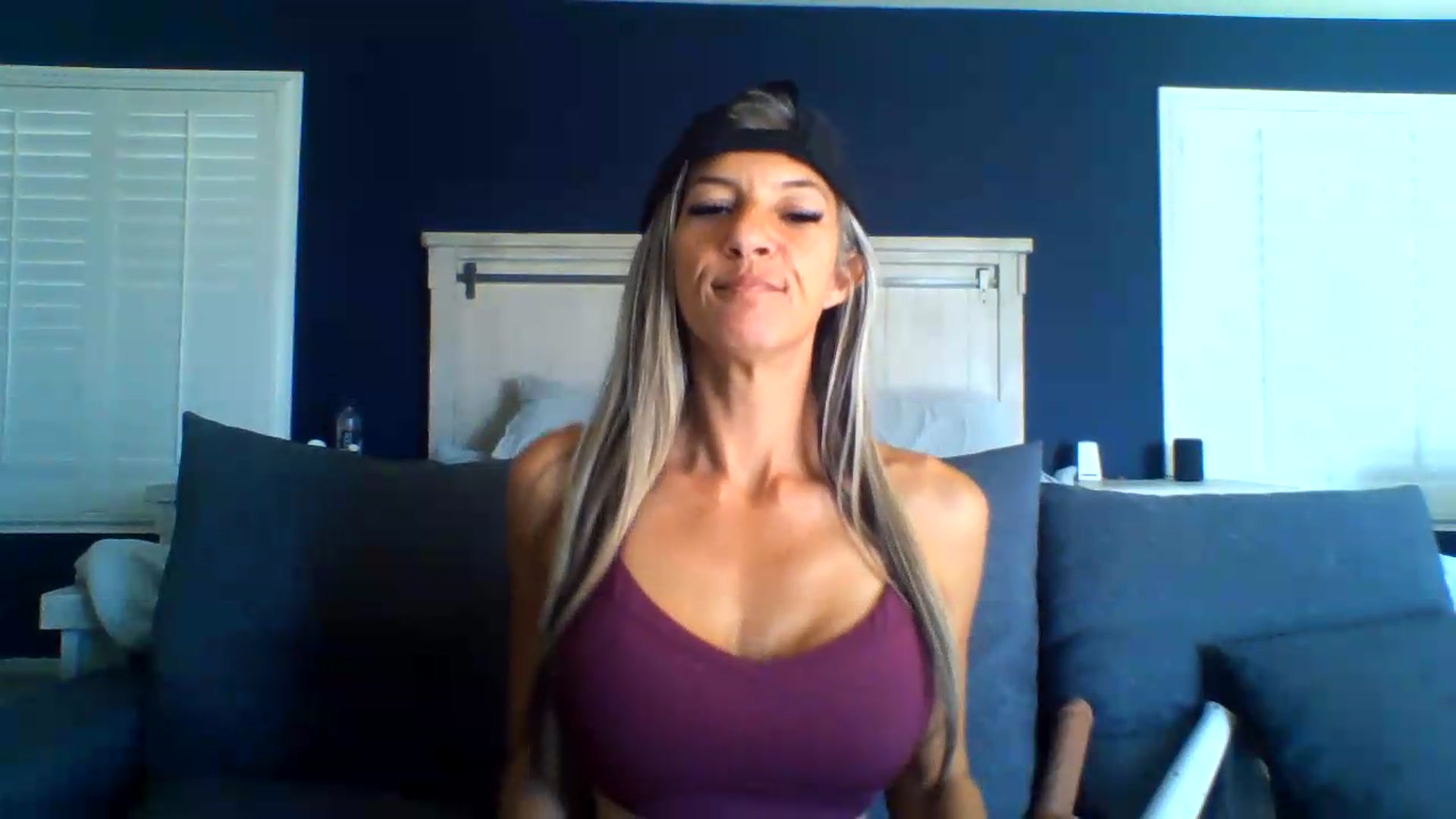 Gallery image thumbnail from Hotwifebre's myfreecams stream on, 09/03/2026, 16:52 image 4 of 20