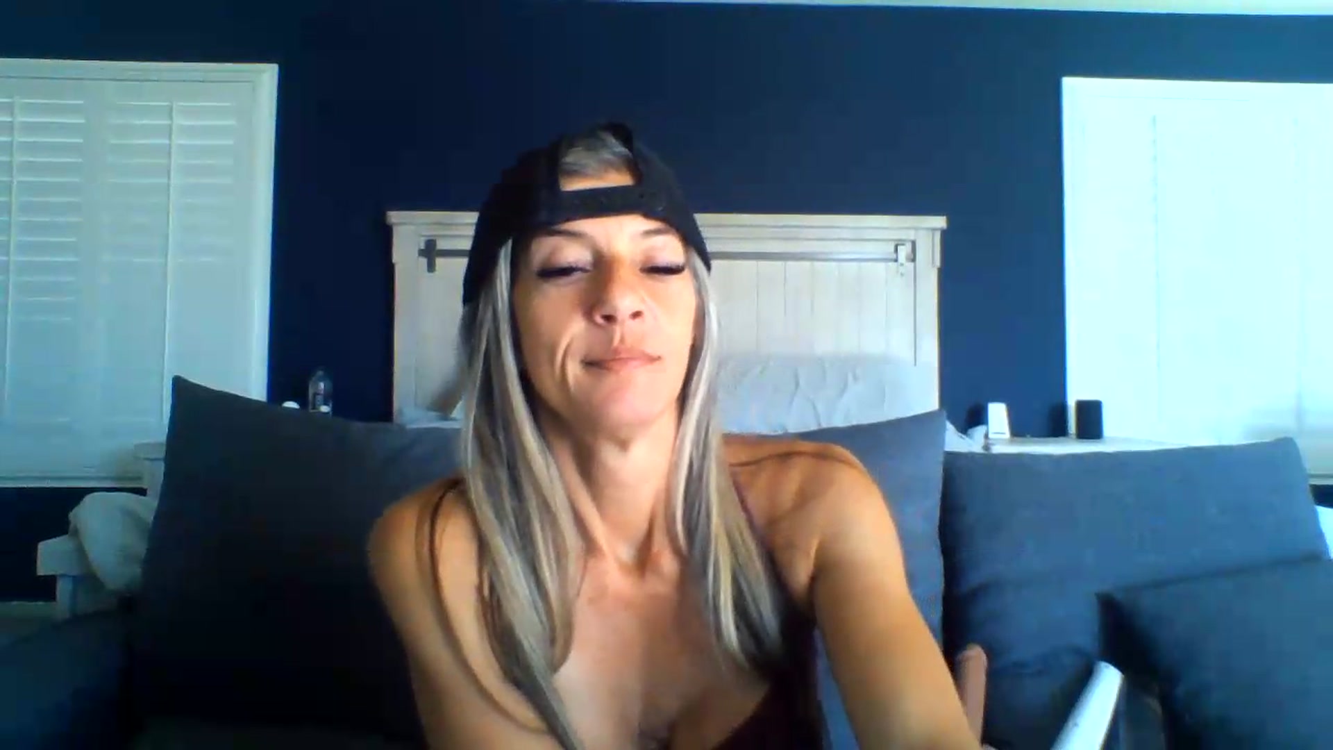 Gallery image thumbnail from Hotwifebre's myfreecams stream on, 09/03/2026, 16:52 image 9 of 20
