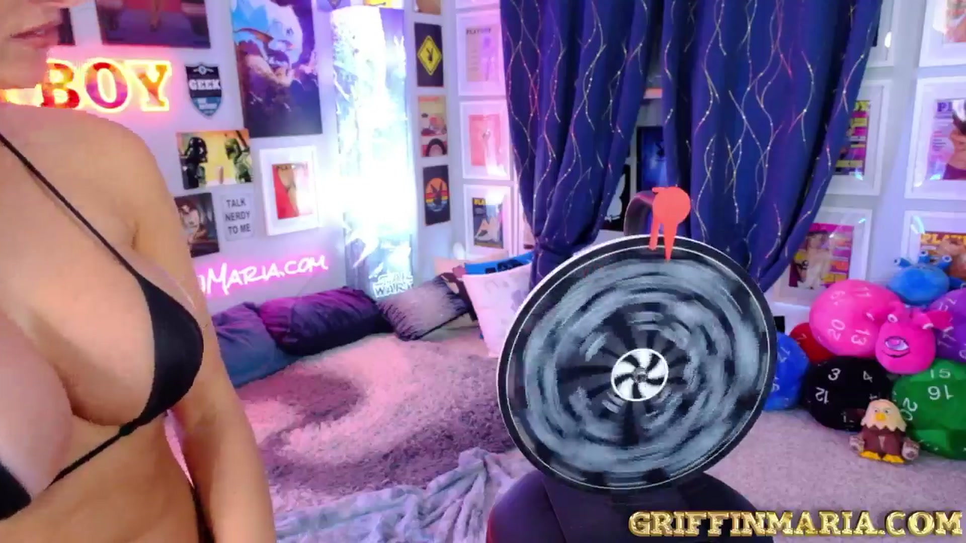 Gallery image thumbnail from House_of_G's myfreecams stream on, 09/25/2025, 04:02 image 2 of 20
