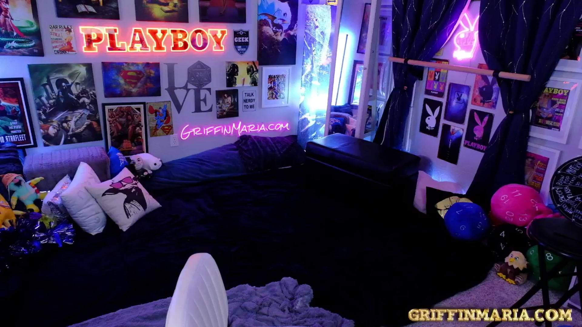 Gallery image thumbnail from House_of_G's myfreecams stream on, 11/18/2025, 01:40 image 14 of 20