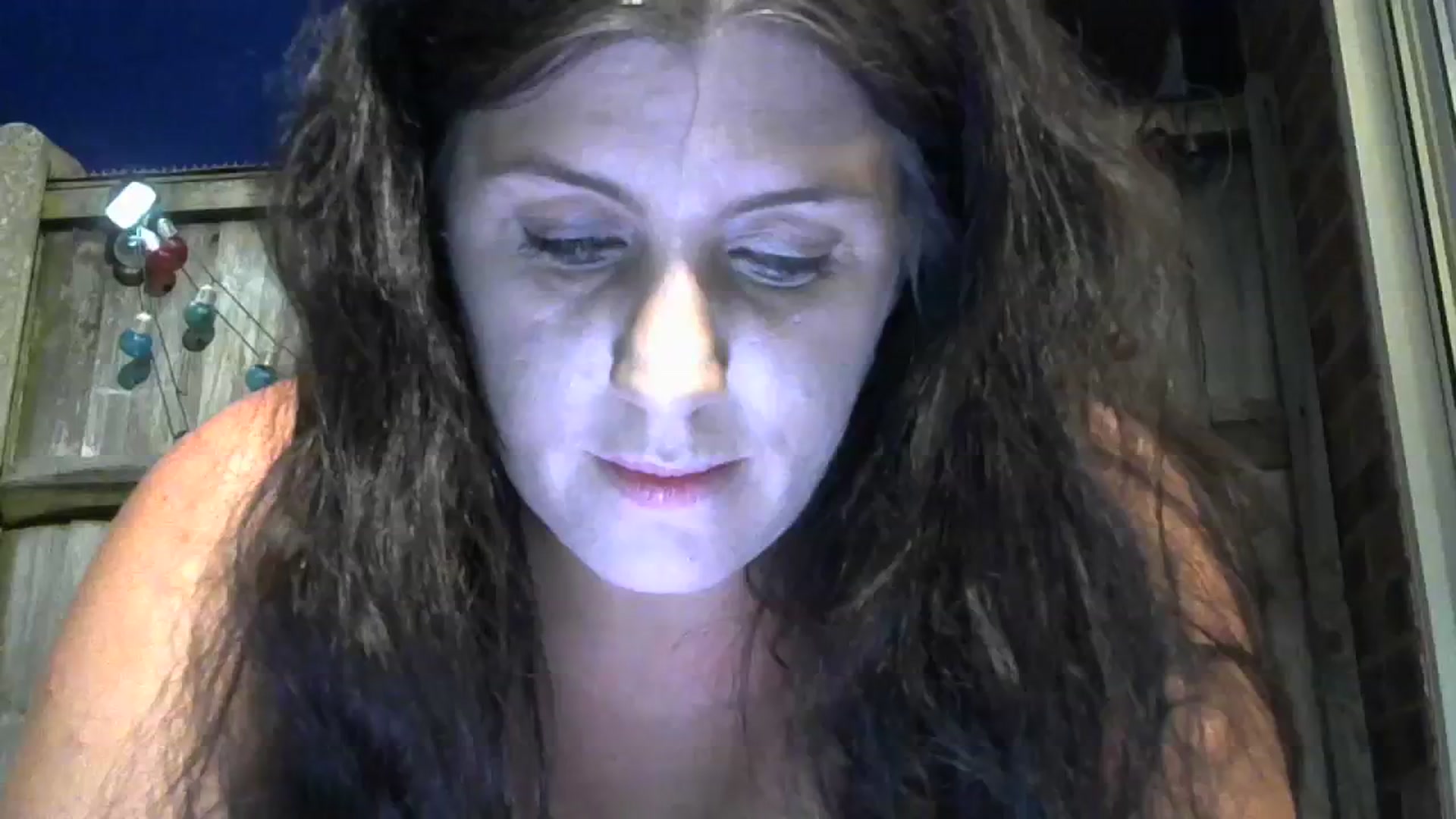 Gallery image thumbnail from Housewife2's myfreecams stream on, 09/01/2023, 19:31 image 16 of 20