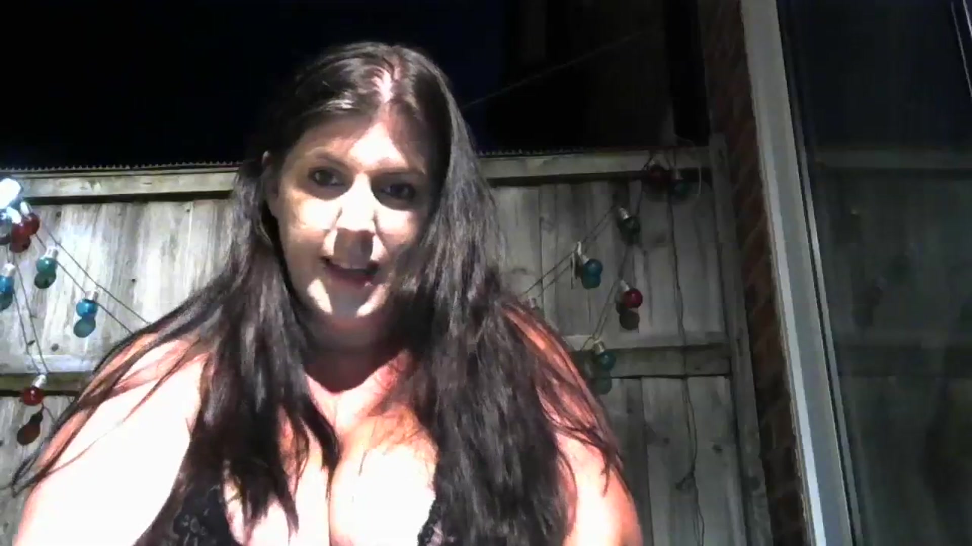 Gallery image thumbnail from Housewife2's myfreecams stream on, 09/04/2023, 19:49 image 12 of 20