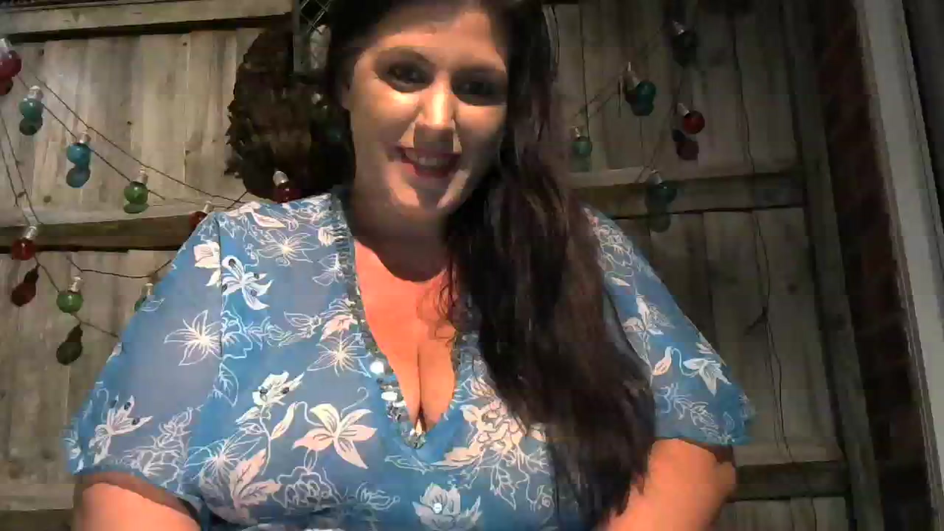 Gallery image thumbnail from Housewife2's myfreecams stream on, 09/06/2023, 19:46 image 7 of 20