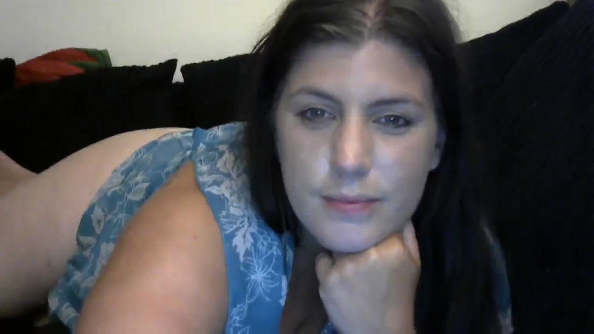 Gallery image thumbnail from Housewife2's myfreecams stream on, 09/10/2023, 01:52 image 7 of 20