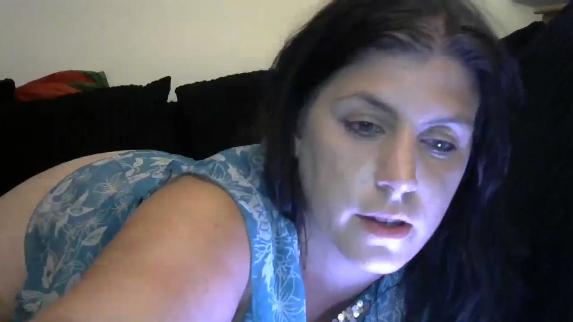 Gallery image thumbnail from Housewife2's myfreecams stream on, 09/10/2023, 01:52 image 3 of 20