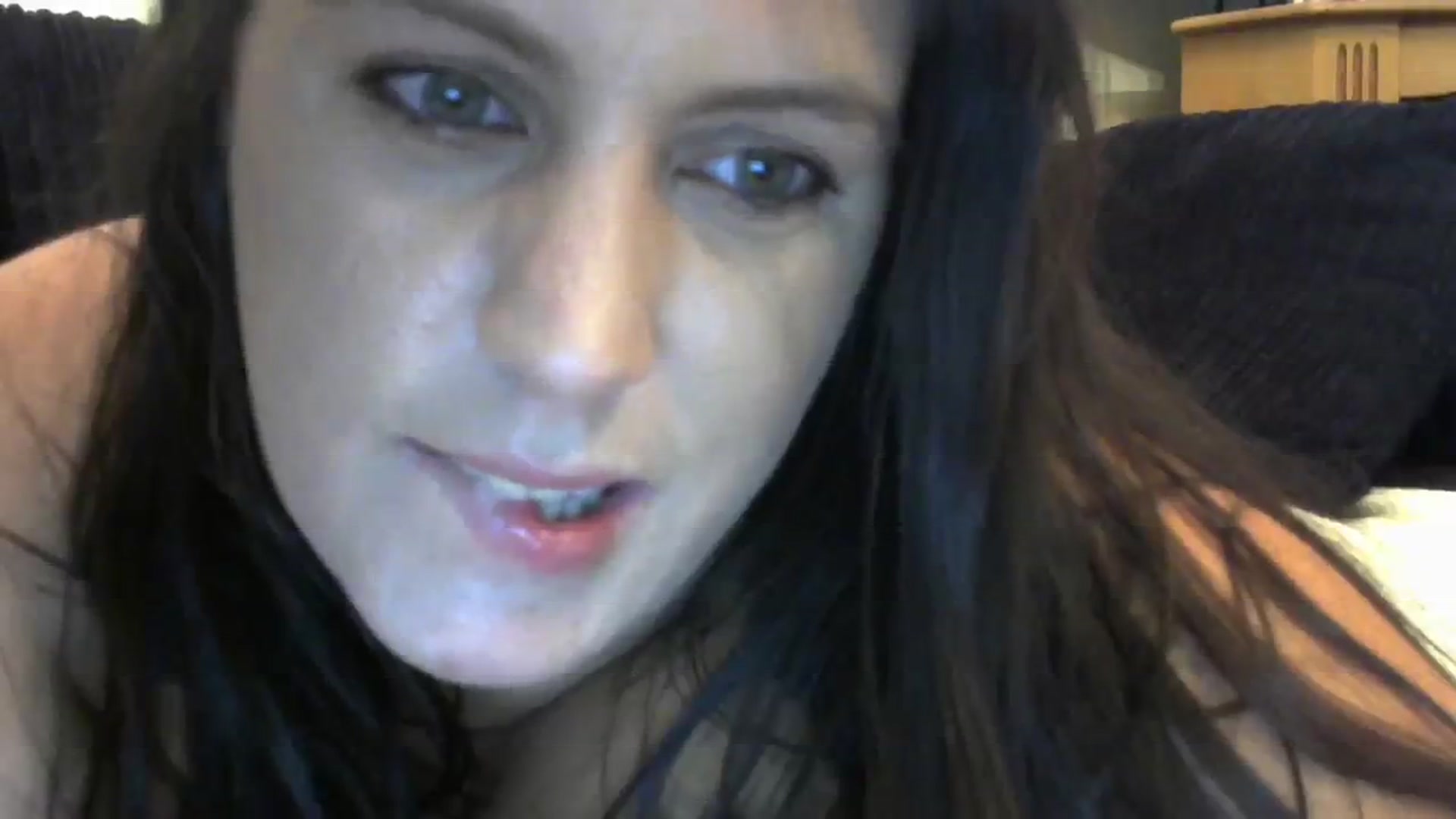 Gallery image thumbnail from Housewife2's myfreecams stream on, 09/28/2023, 24:47 image 10 of 20