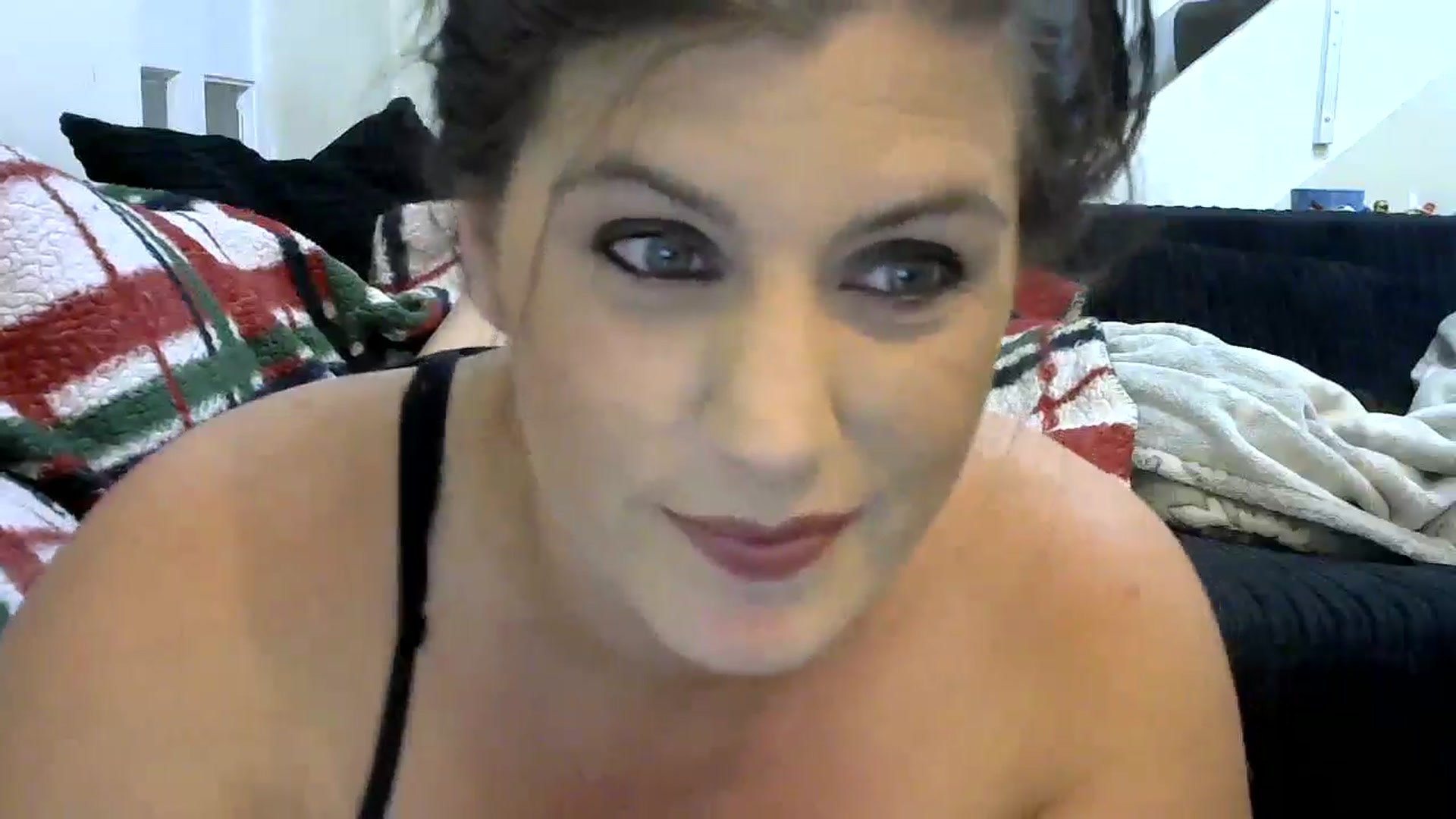 Gallery image thumbnail from Housewife2's myfreecams stream on, 06/08/2025, 21:49 image 8 of 20